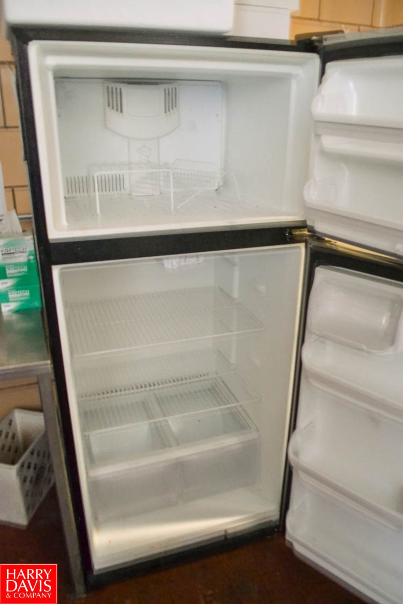 Frigidaire Refrigerator Freezer Combo - Image 2 of 2