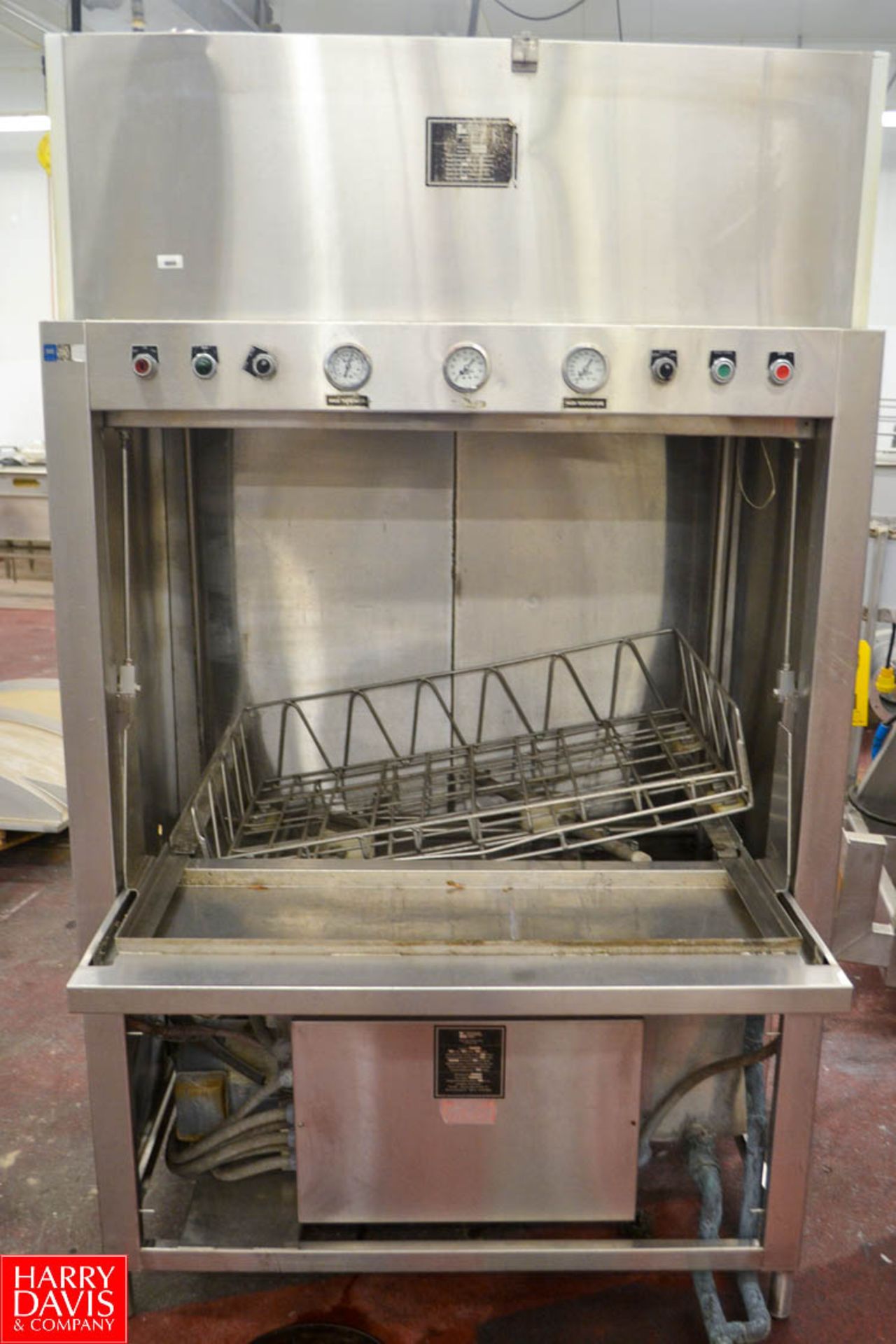 Douglas Machine All S/S Cabinet Washer, Tilt Open Front Door, (4) S/S Spray Heads, Washing Chamber . - Image 2 of 3