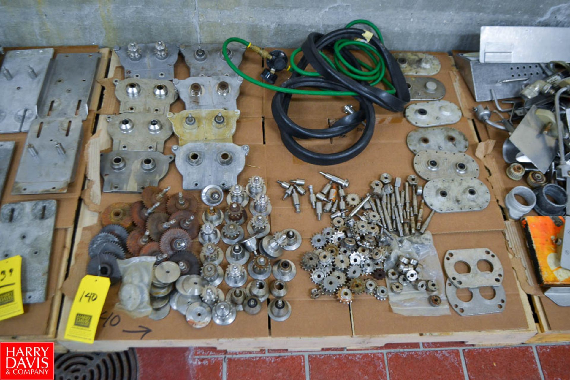 Lot of Plates, Gears, Drives; Pump Parts and Related Linker Parts - Image 2 of 3