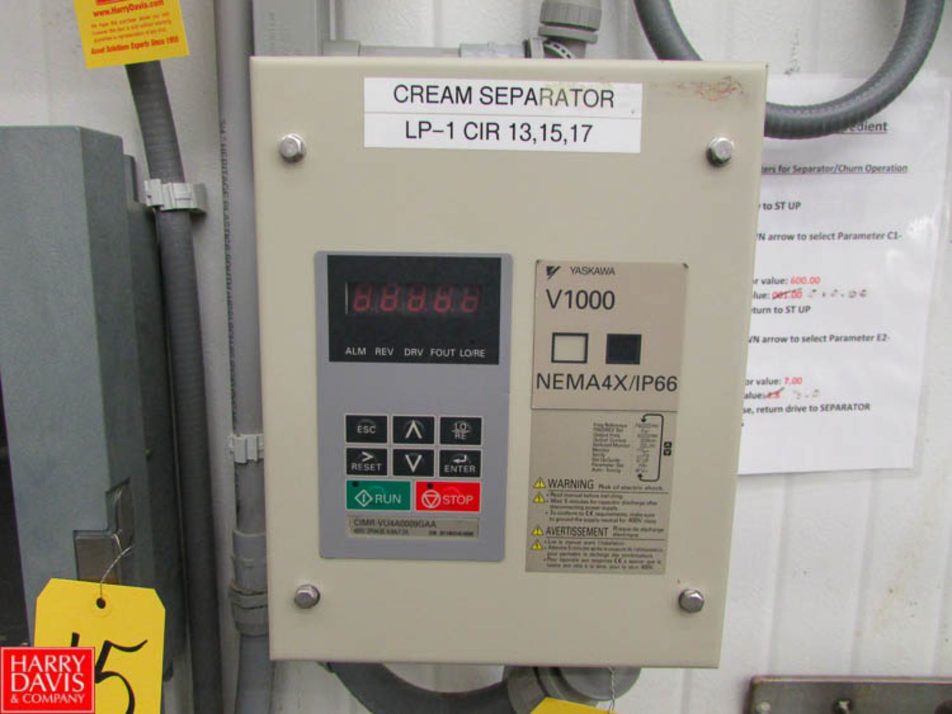 Yaskawa Variable Frequency Drive 400V 8.8/7.2A 3PH, Model CIMR-VU4A0009GAA, S/N J0114K614510006