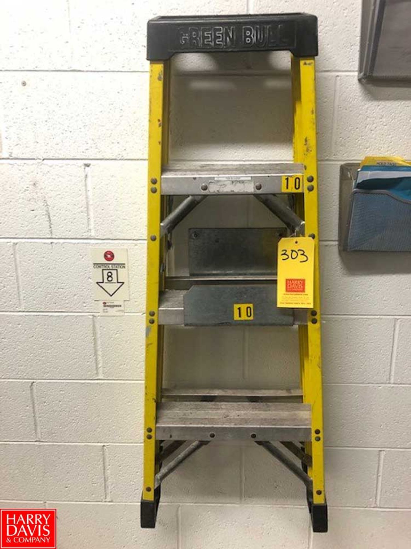 4' Fiberglass Ladder