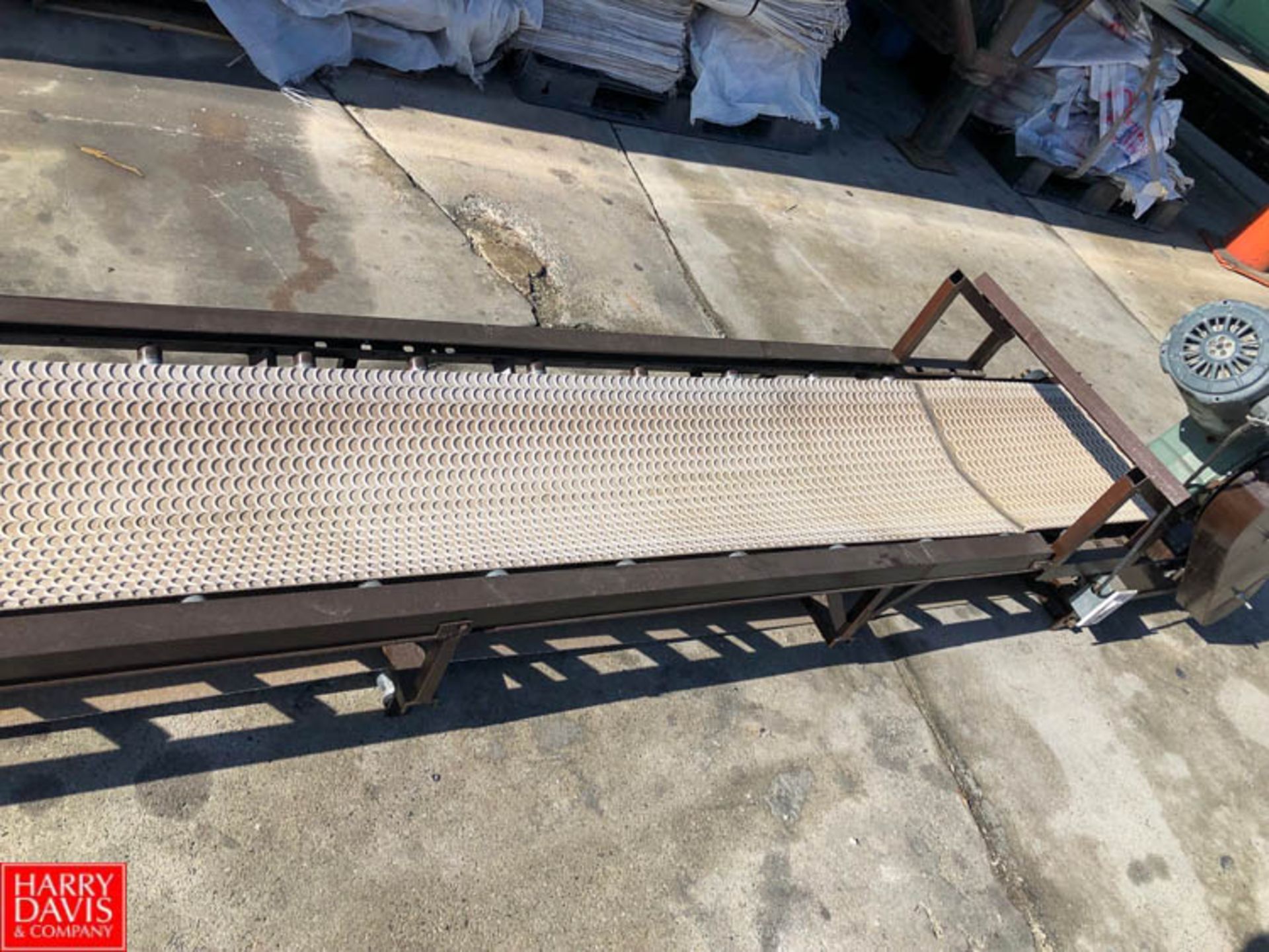 18' Length Concave Feed Conveyor, 18" Width, with Conveyor Drive **SUBJECT TO BULK BIDDING** - Image 2 of 3