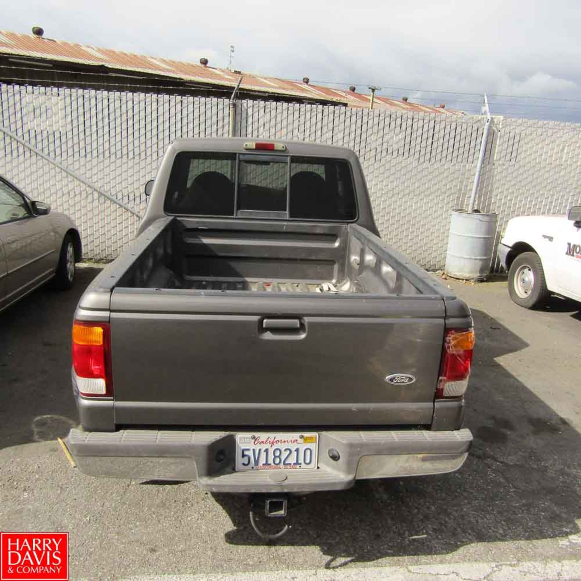 Ford Ranger XLT Pickup Truck, VIN # 1FTYRI4U6WPB32868, with 3.0 L Gas Engine and Automatic - Image 3 of 5