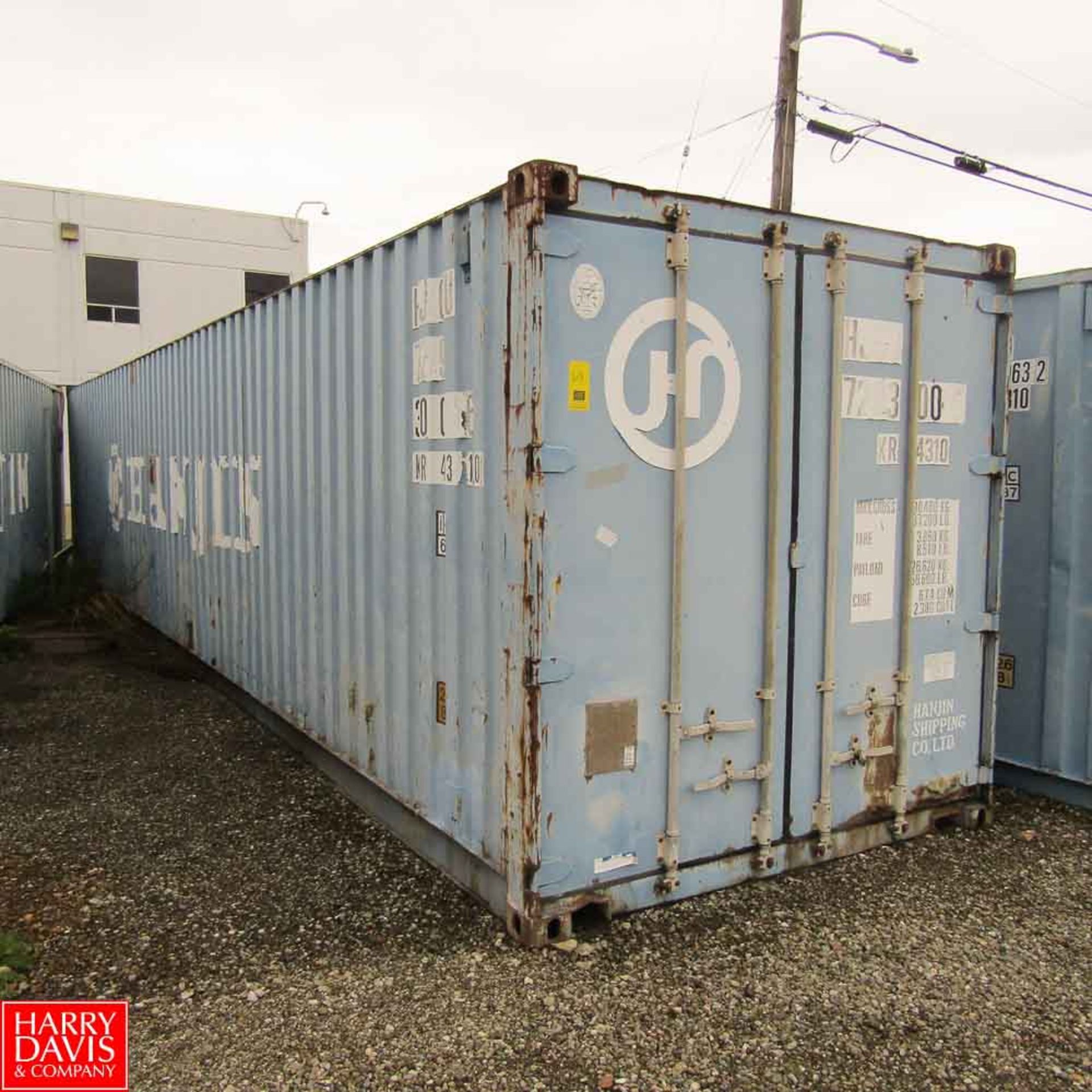 Genstar 40' Shipping Container Rigging Fee: 100