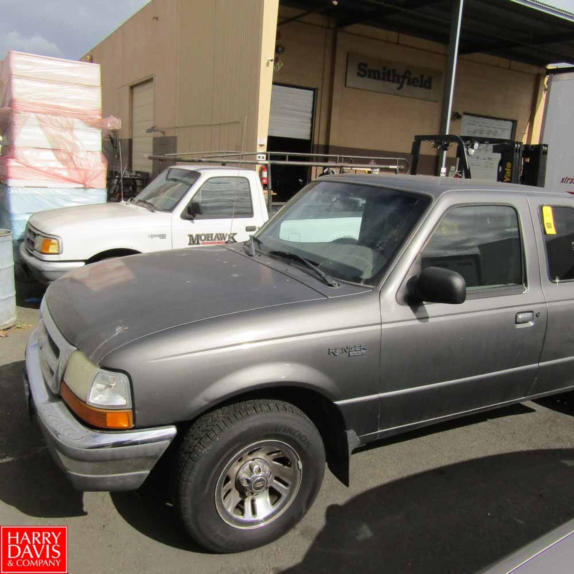 Ford Ranger XLT Pickup Truck, VIN # 1FTYRI4U6WPB32868, with 3.0 L Gas Engine and Automatic