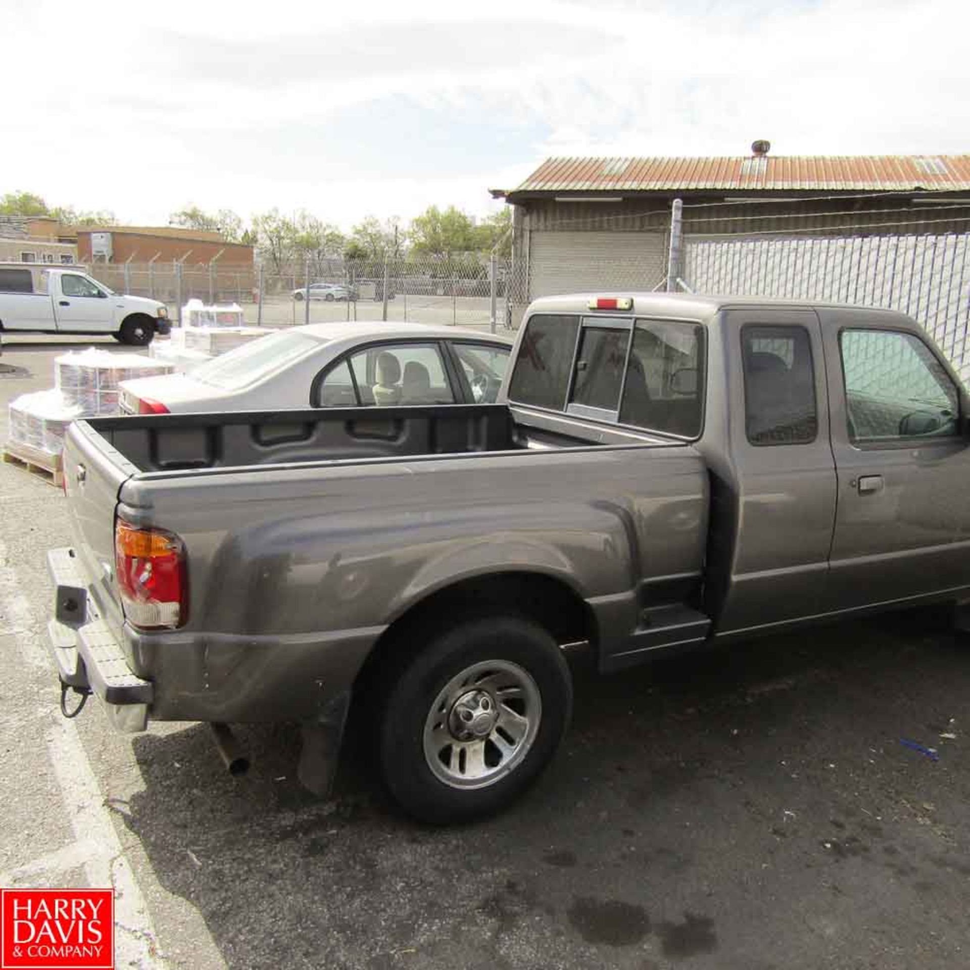 Ford Ranger XLT Pickup Truck, VIN # 1FTYRI4U6WPB32868, with 3.0 L Gas Engine and Automatic - Image 4 of 5
