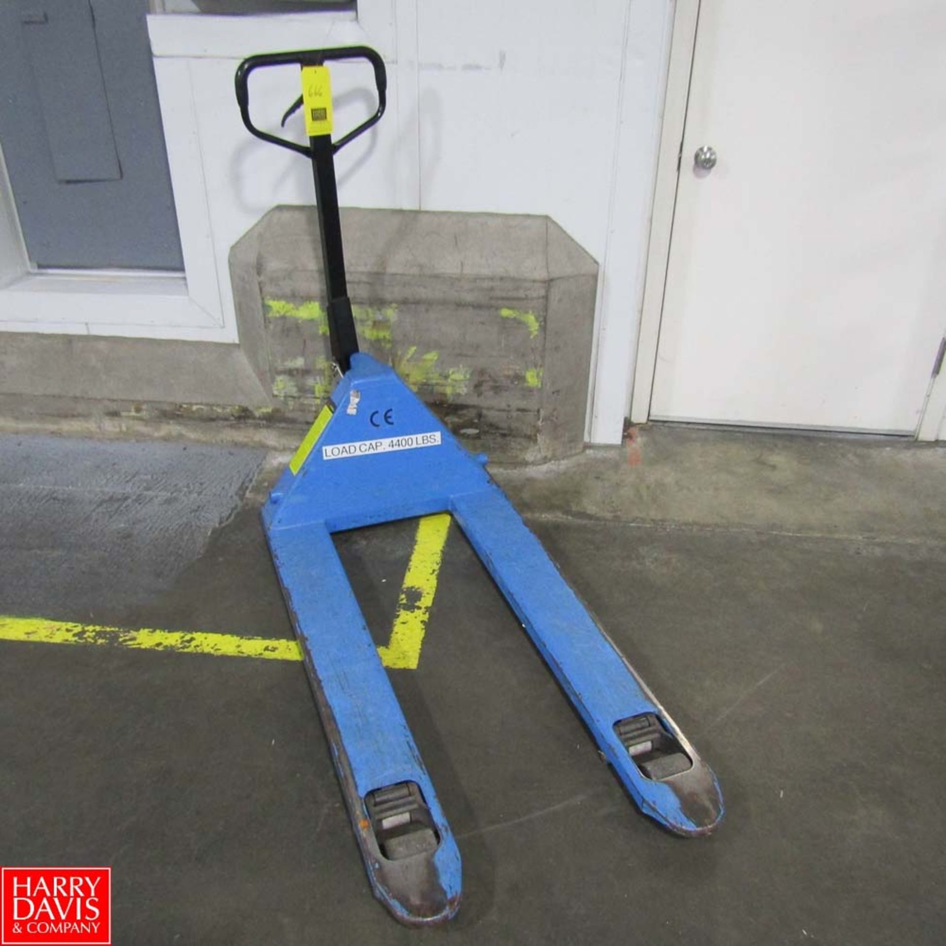 CE 4,000 LB Capacity Pallet Jack Rigging Fee: 25