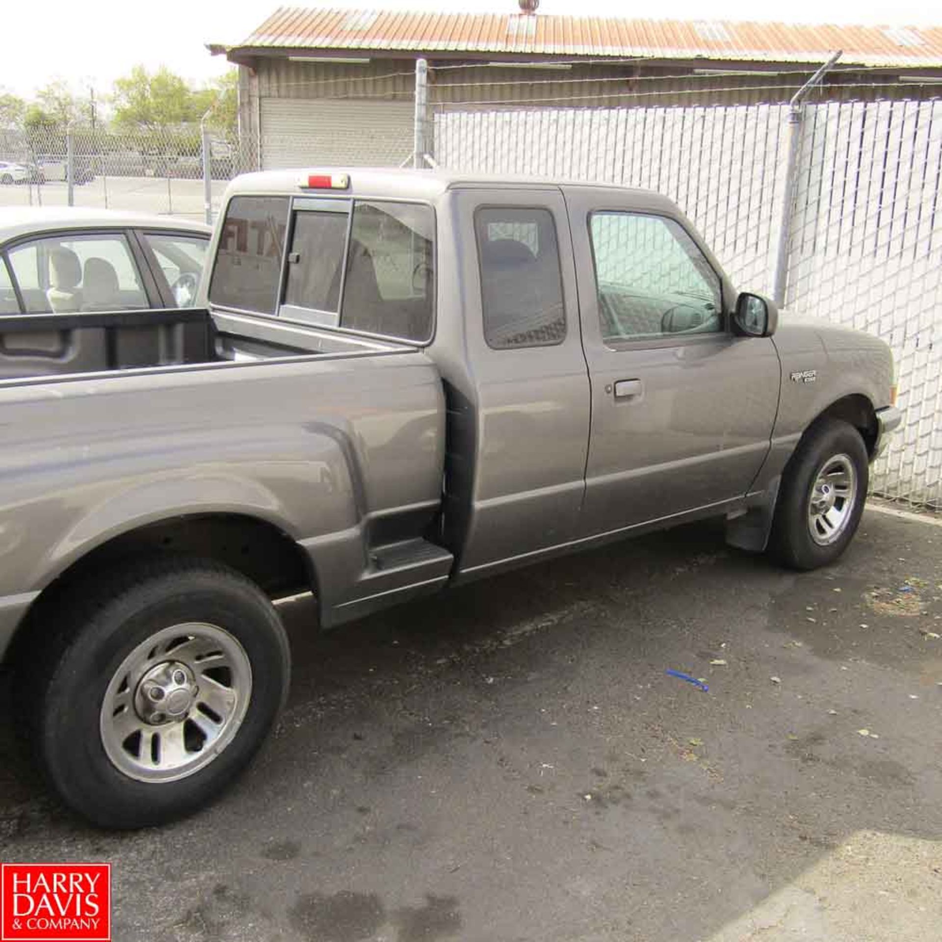 Ford Ranger XLT Pickup Truck, VIN # 1FTYRI4U6WPB32868, with 3.0 L Gas Engine and Automatic - Image 5 of 5