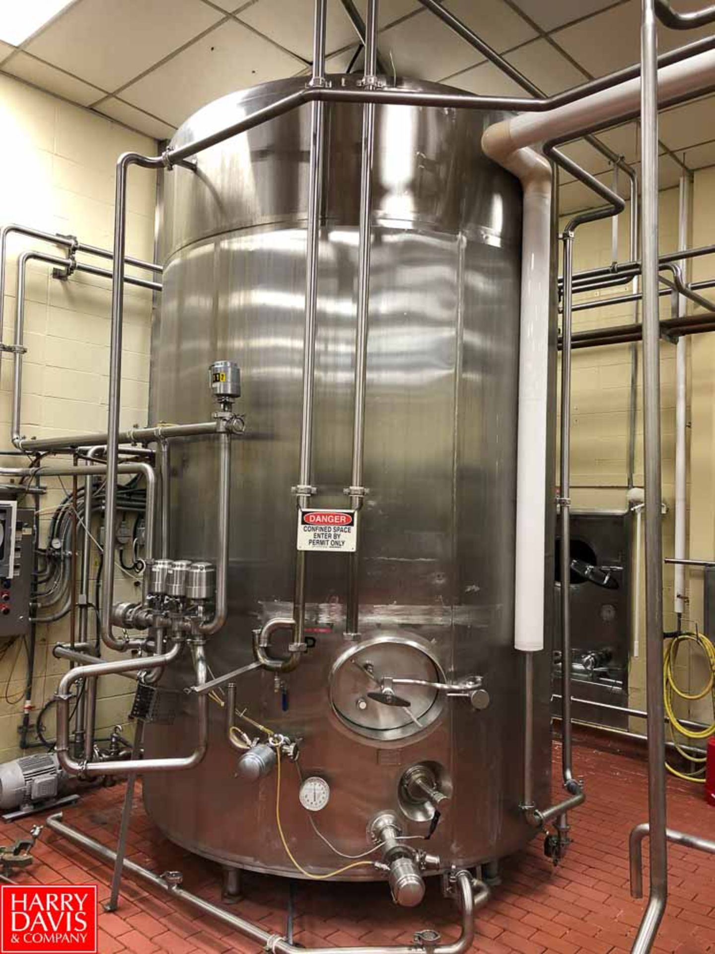 Crepaco 3,000 Gallon (11,356 Liters) S/S Jacketed Processor S/N A-8628, With Vertical Agitation