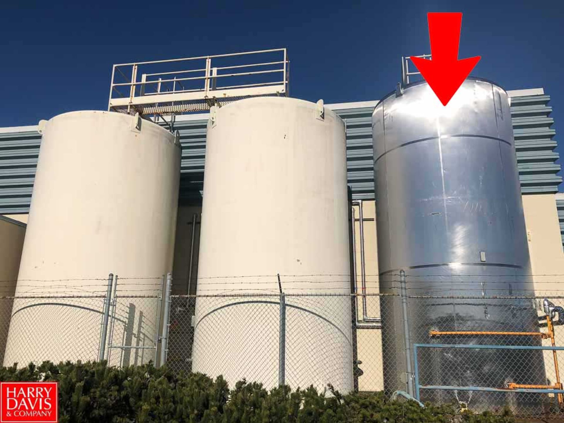 DCI 8,000 Gallon (30,000 Liters) All S/S Jacketed Silo, with Horizontal Agitation And Tri CloverS/