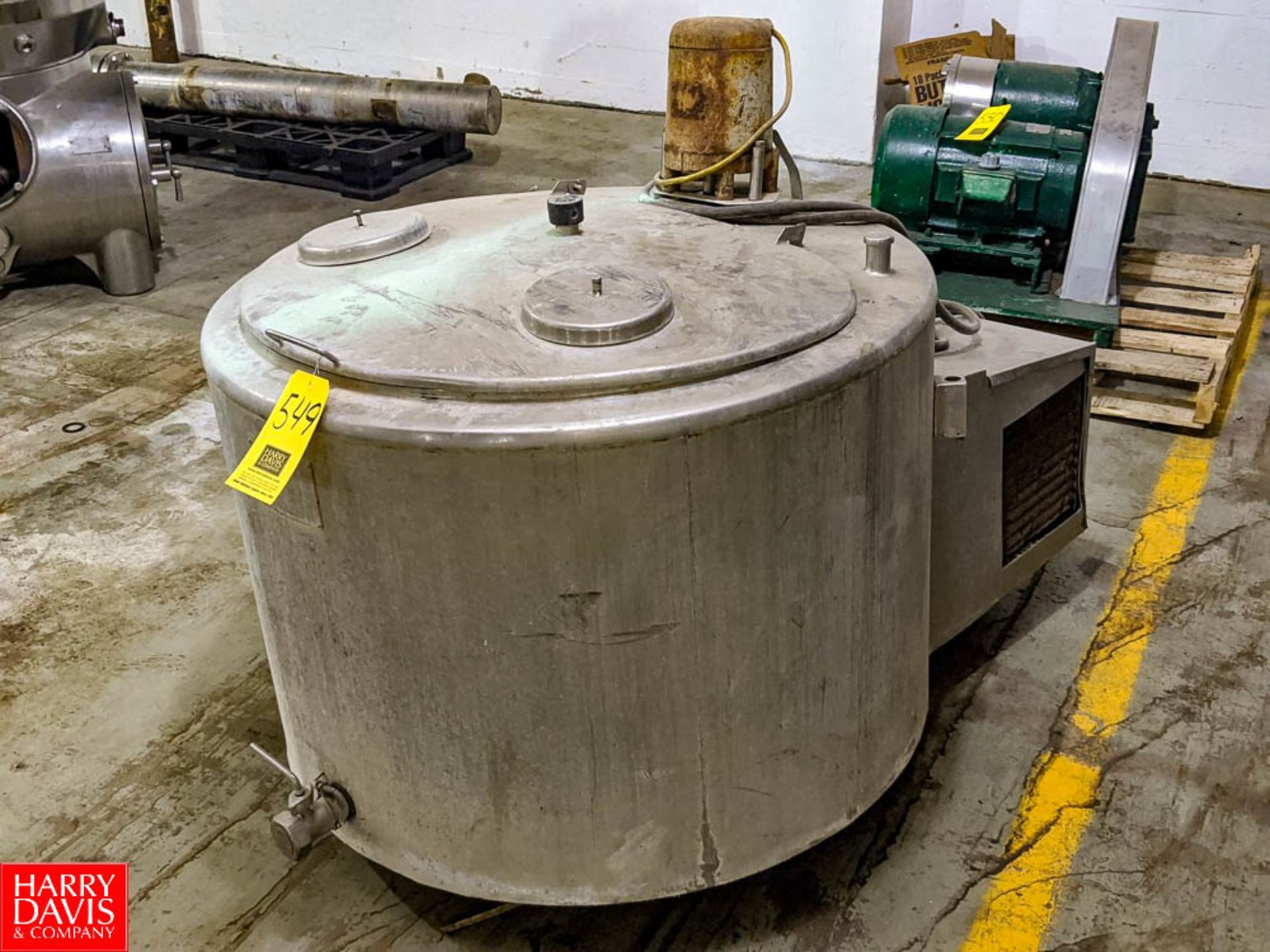 Mueller 100 Gallon S/S Cooler Tank Model: RHS SN: 1176062 (Loc. Basement Warehouse) Rigging Fee: $