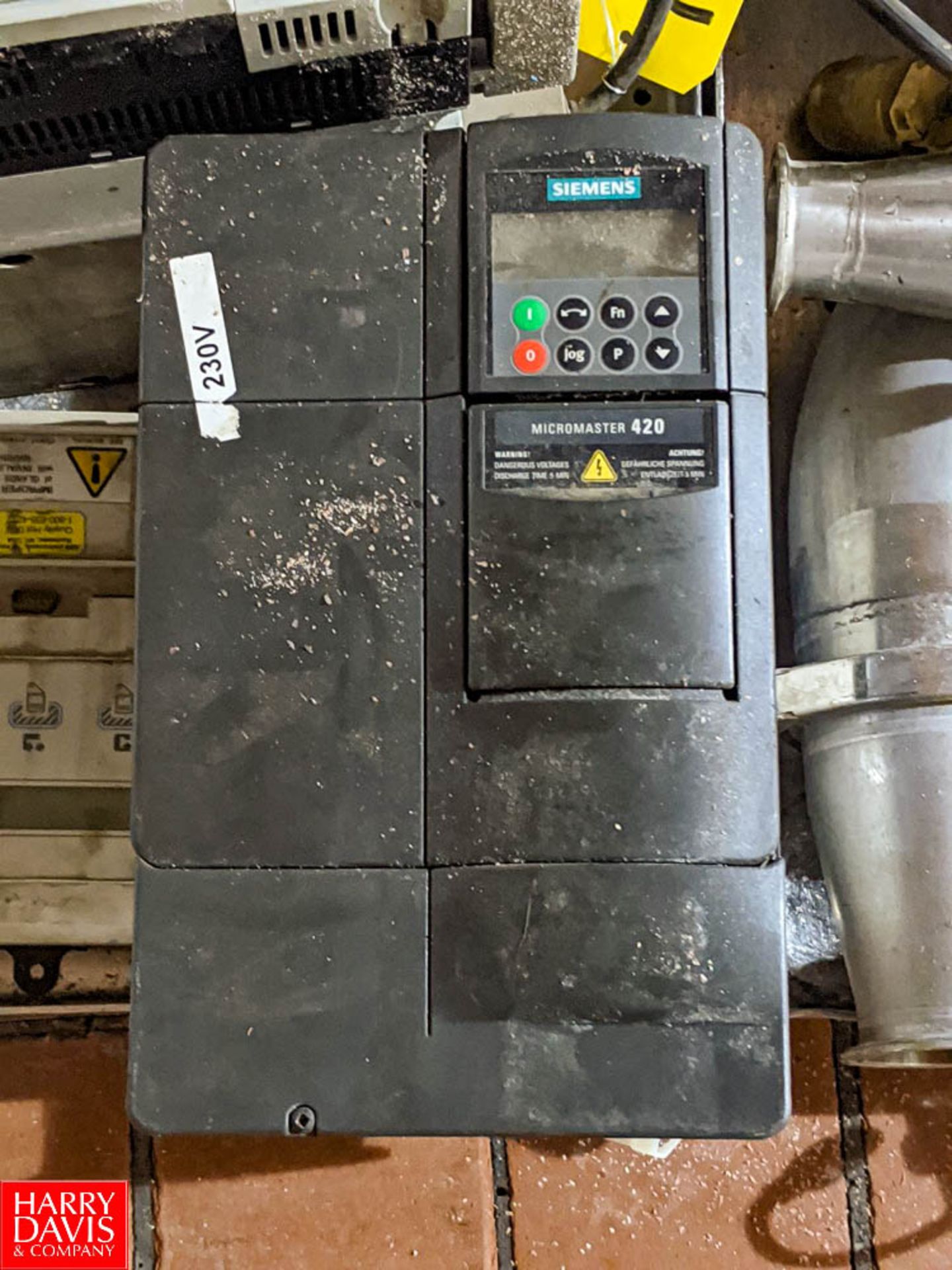 Pallet of Assorted Electrical Equipment (1) Siemens Micromaster 440 Variable Frequency Drive, (1) - Image 3 of 10