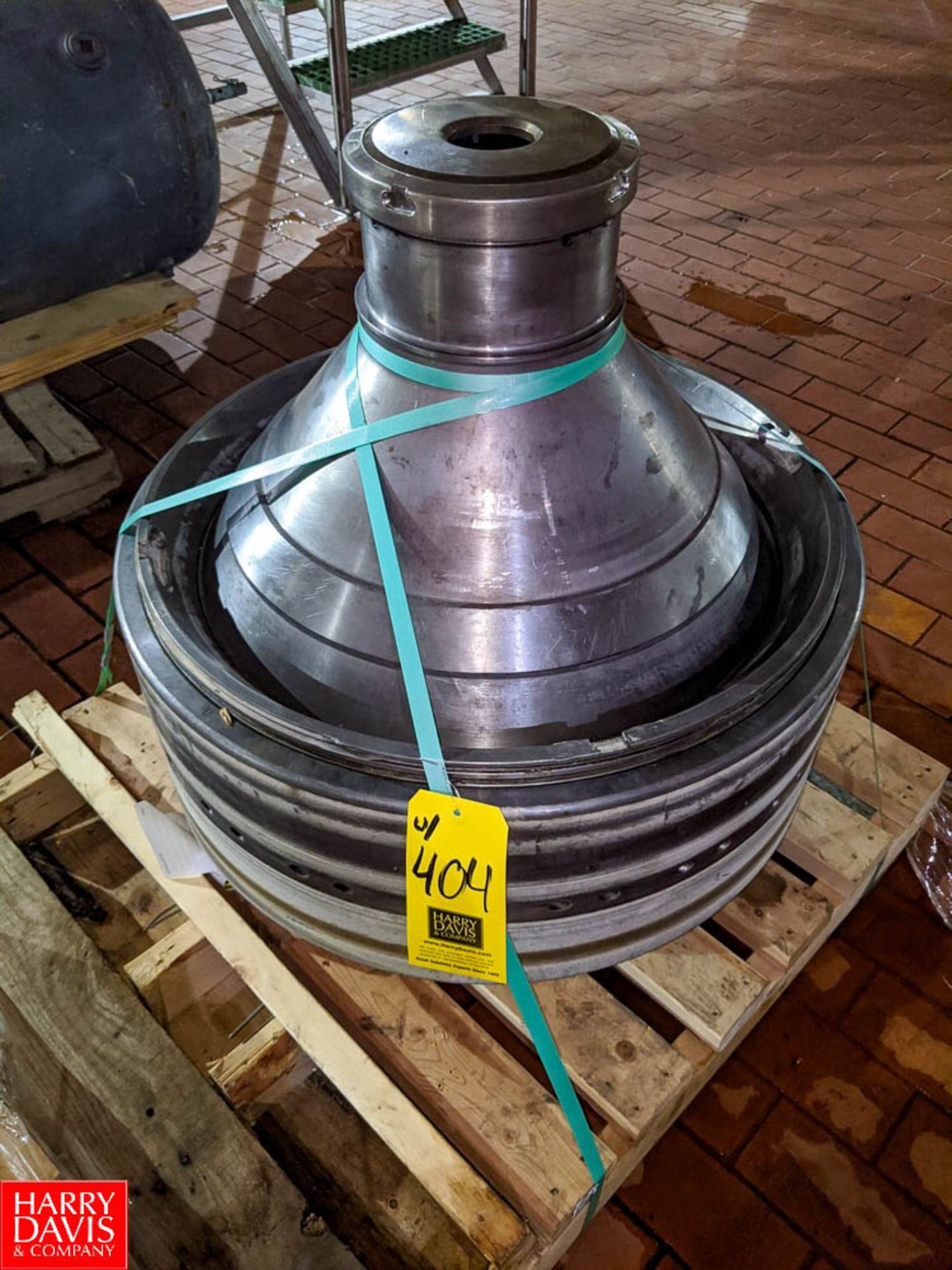 SAMM 33M Whey Separator Bowl Model: 15006 SN: 1640039 (Loc. 640 Packaging) Rigging Fee: $100