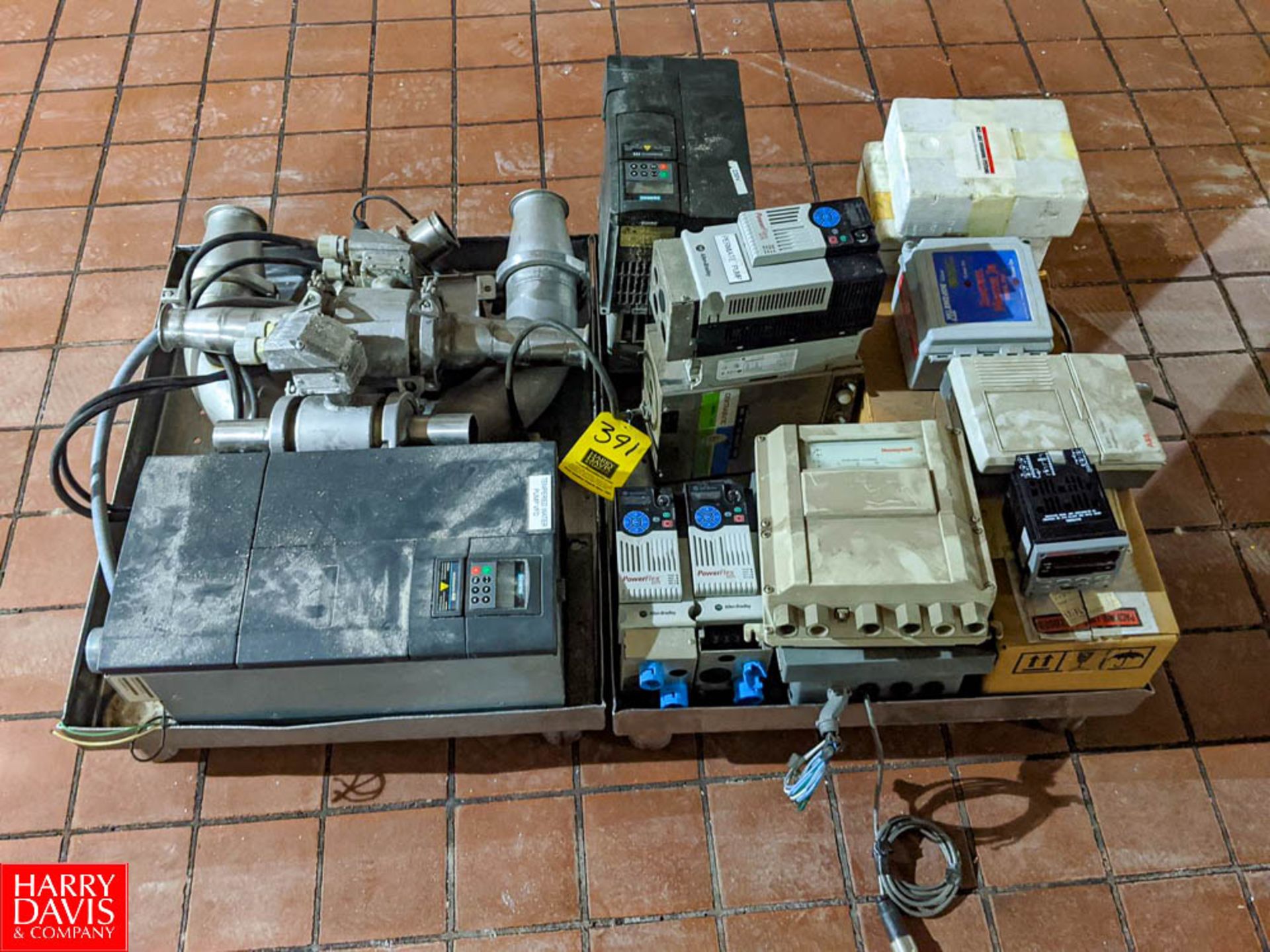 Pallet of Assorted Electrical Equipment (1) Siemens Micromaster 440 Variable Frequency Drive, (1)
