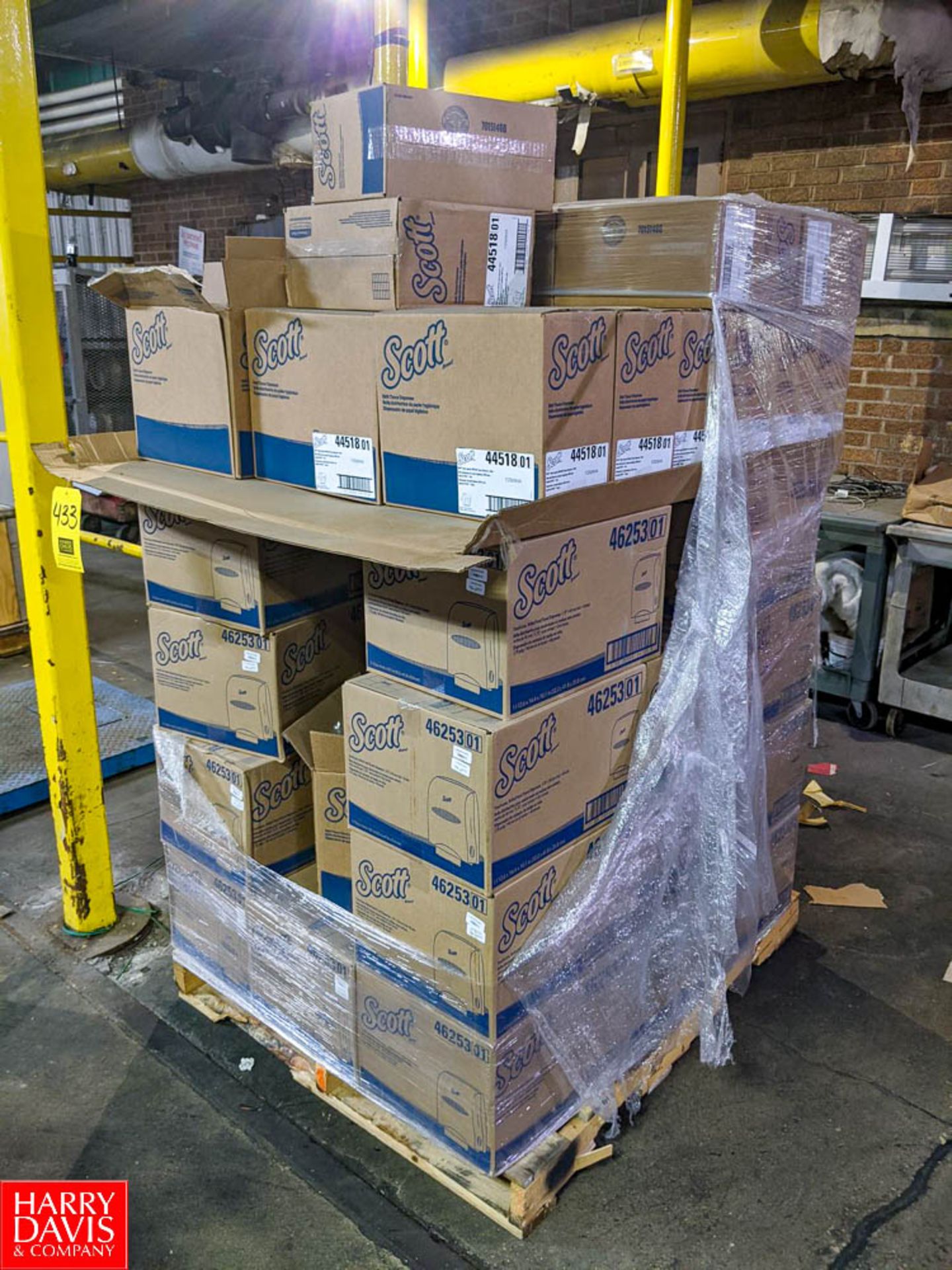 Pallet of Scott Touchless Rolled Hand Towel Dispensers & Bath Tissue Dispensers (Loc. Dock)