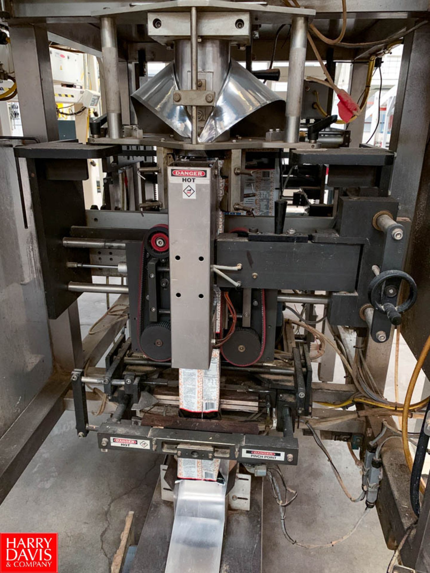 2013 Matrix Vertical Form Fill and Seal Packaging Machine Model 201315SFXRYX : SN 500100MSB01389 - Image 2 of 2