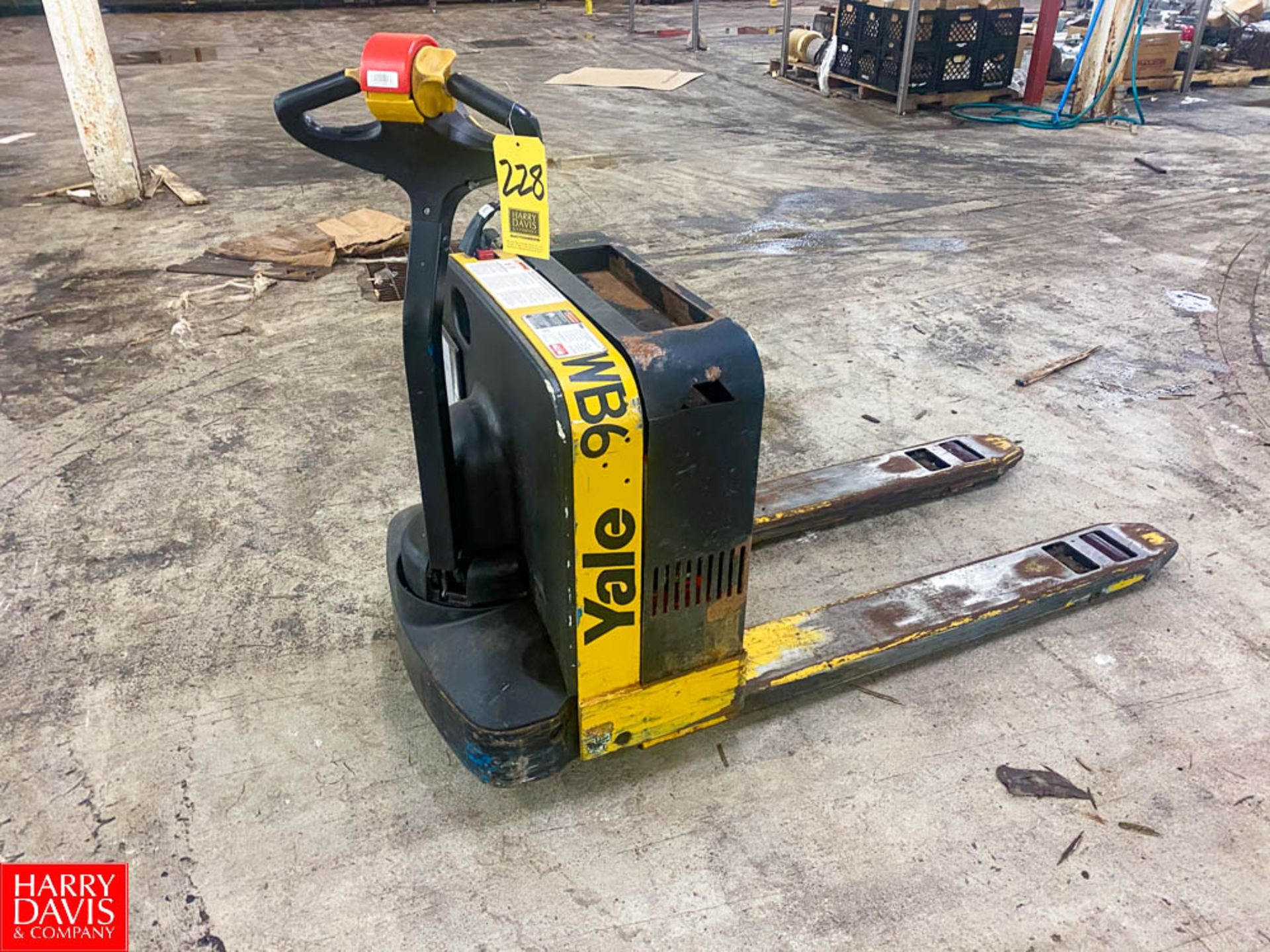 Yale Electric Pallet Jack 4000lb Capacity Model: MPB040-EN24T2748 - Rigging Fee: $ 150