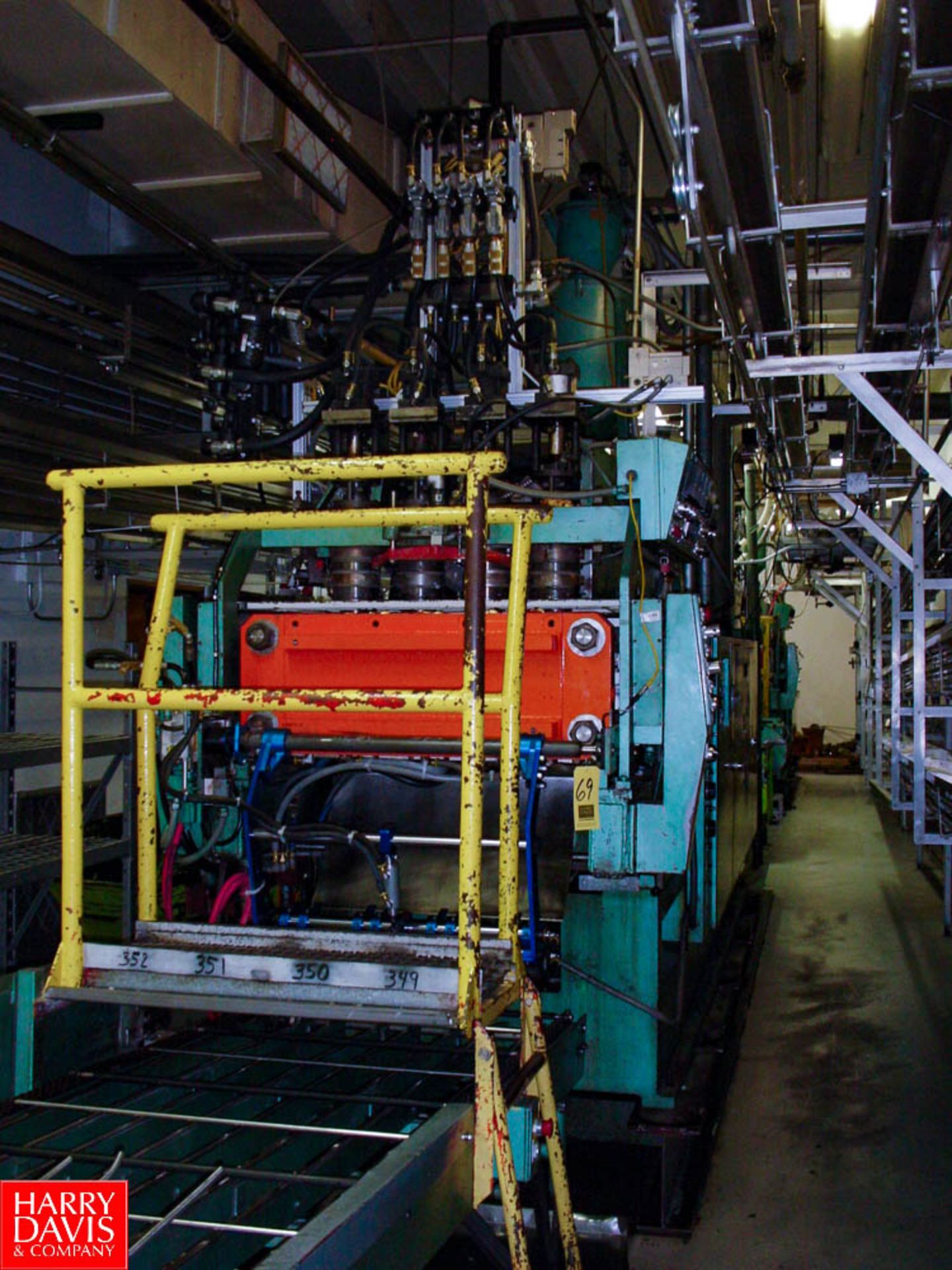 UNILOY MODEL 4-Wide 350R2 Blowmolder : SN 2718, with COOLING BED - Rigging Fee: $ 12500