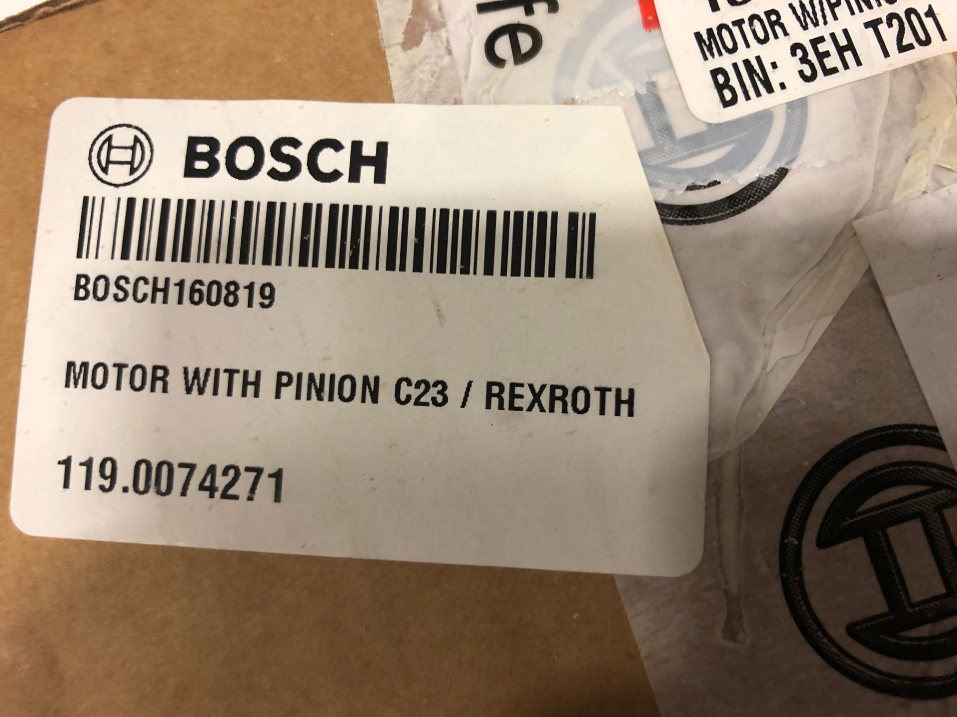 NEW Bosch Motors and Gear Box Rigging Fee: $ 75 - Image 3 of 4
