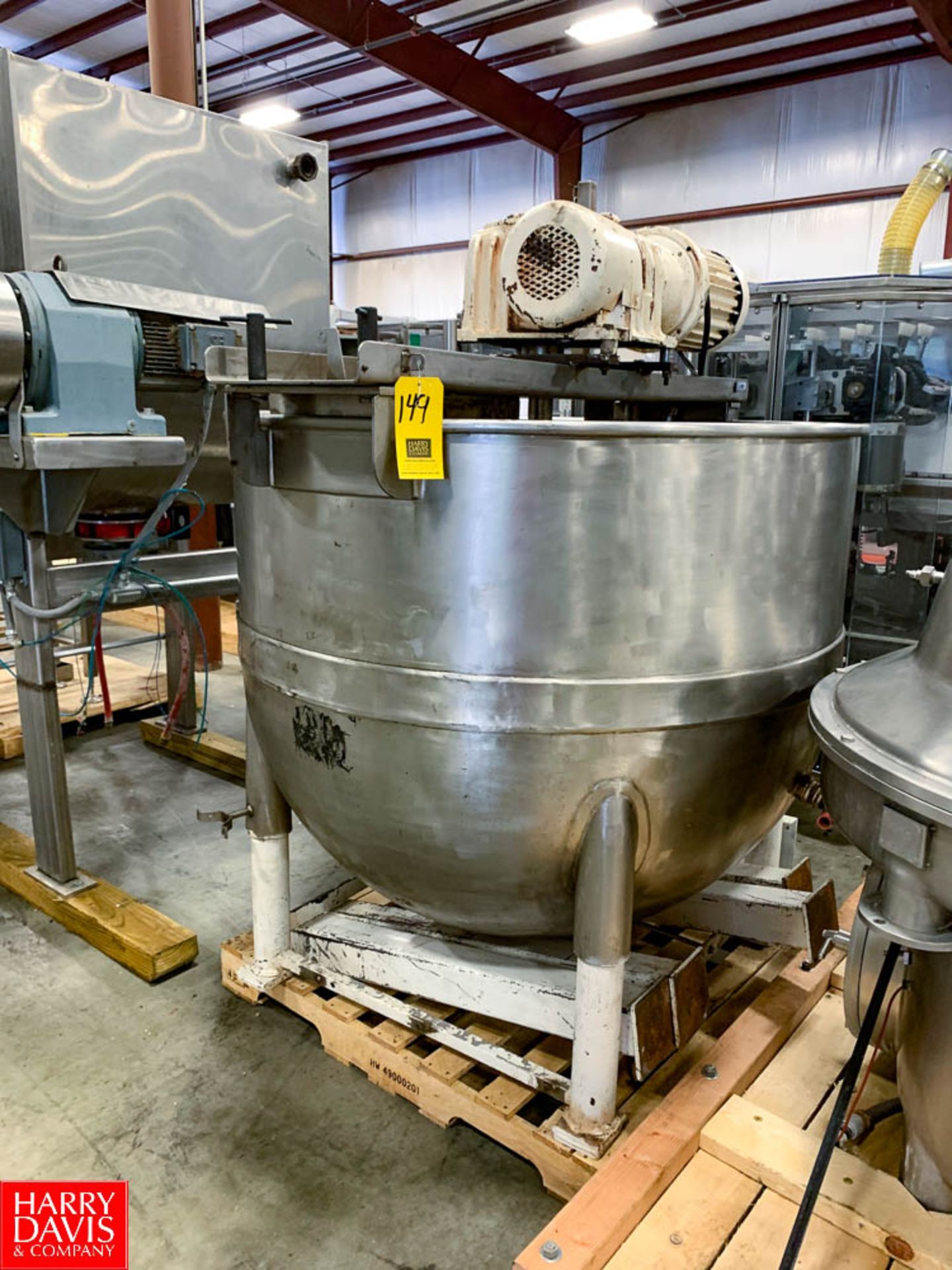 800 Gallon S/S Jacketed Kettle, with Vertical Agitation Rigging Fee: $ 400