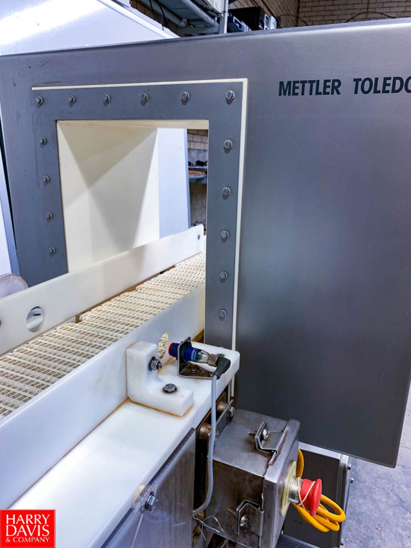 2018 Mettler Toledo Safeline Metal Detector Model PRO 516 Touch, S/N 133461, with 10” X 14” - Image 2 of 8