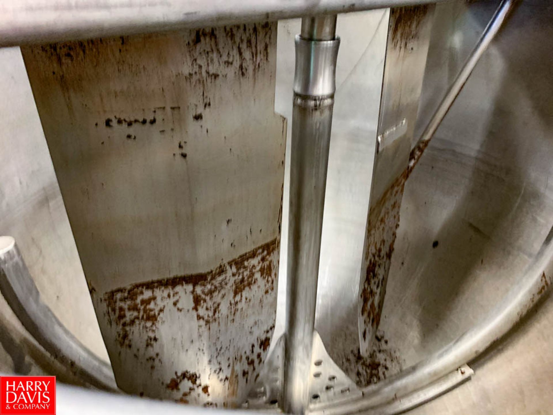 800 Gallon S/S Jacketed Kettle, with Vertical Agitation Rigging Fee: $ 400 - Image 2 of 2