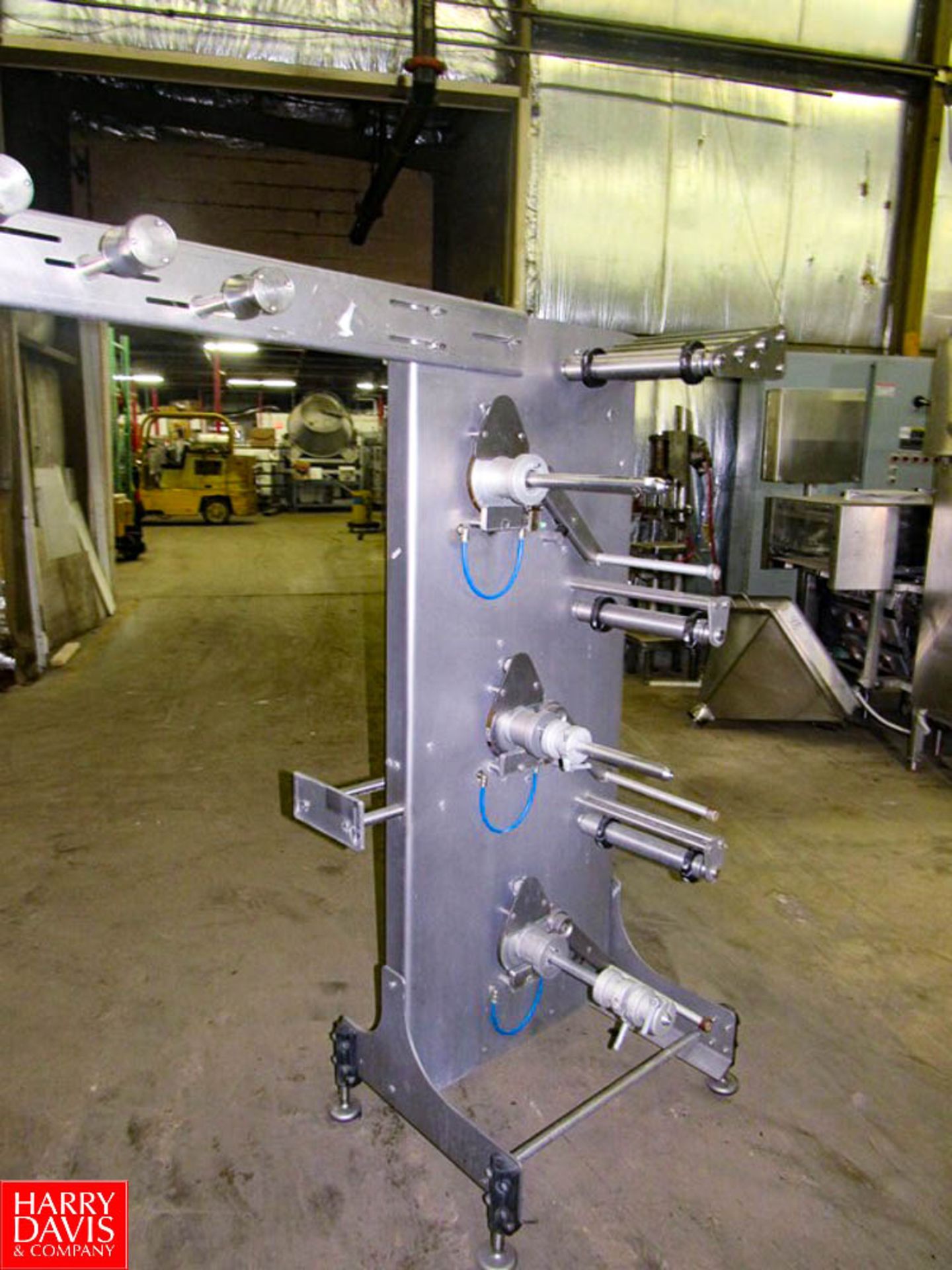 Multivac Mdl. R530 Rollstock Packaging Machine, mfg. 2003, 490mm web width, 525 mm advance, MR625 - Image 19 of 24