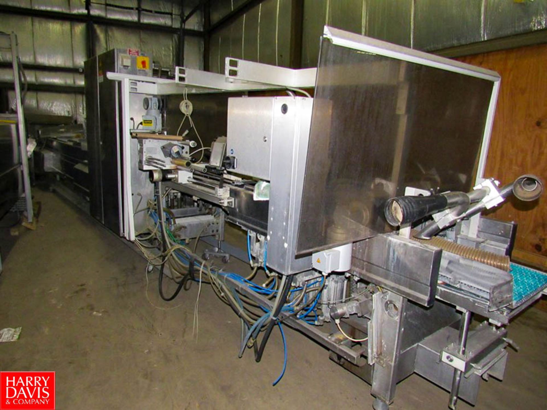 Multivac Mdl. R530 Rollstock Packaging Machine, mfg. 2003, 490mm web width, 525 mm advance, MR625 - Image 4 of 24