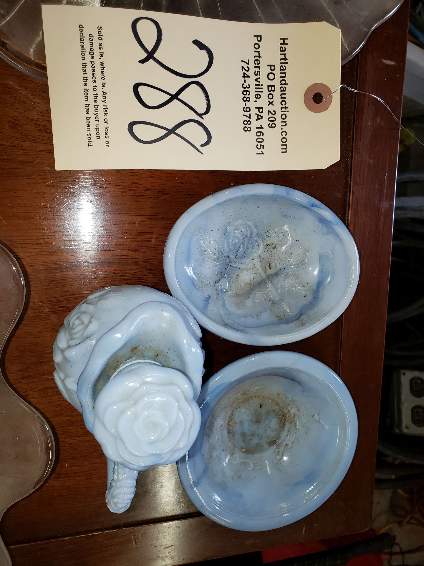 AVON 1978 SOAP DISHES & BUBBLE BATH BOTTLE