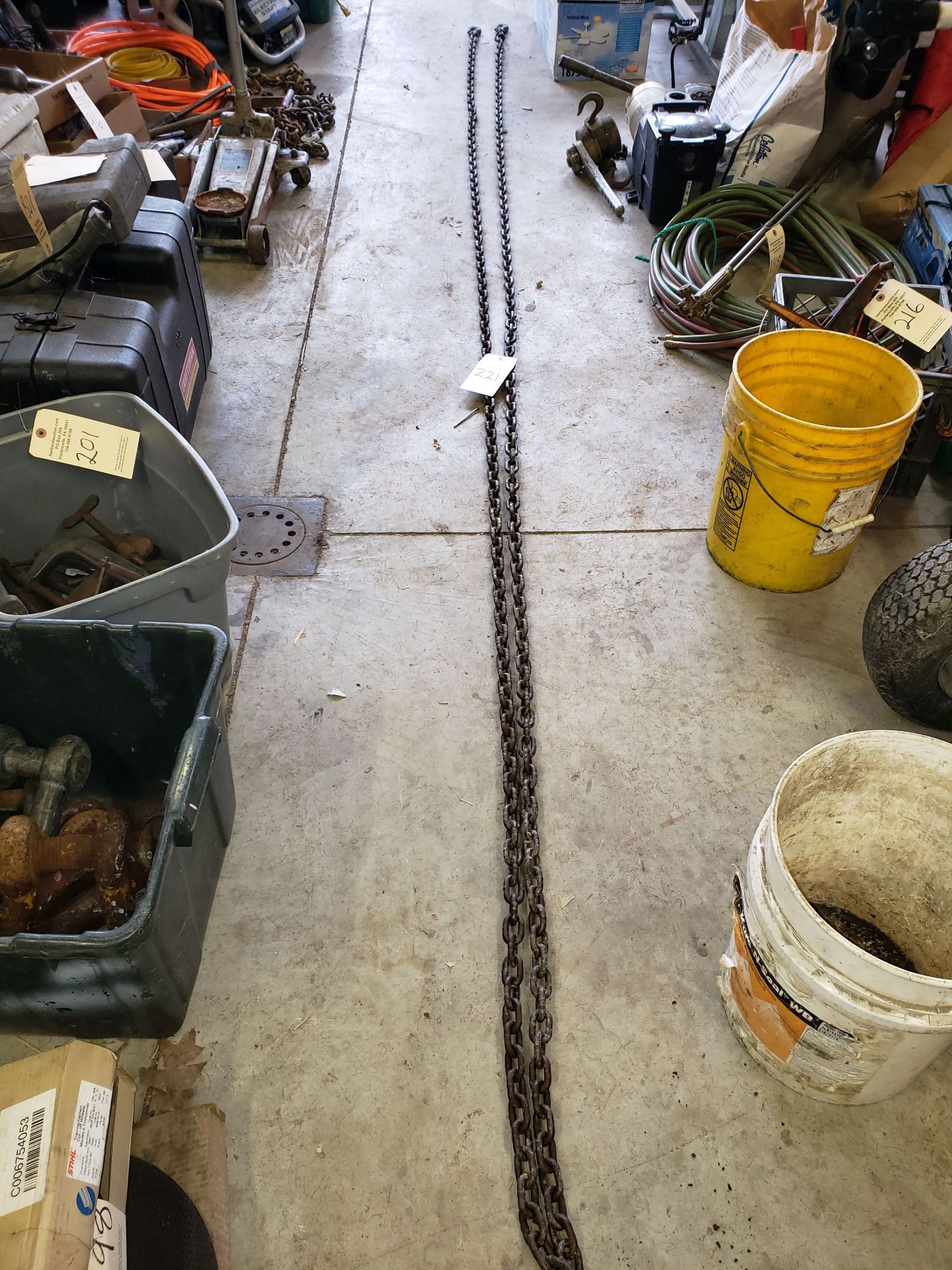 25' TWO-HOOK CHAIN