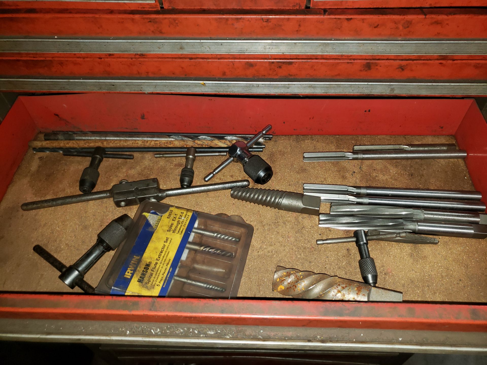 CRAFTSMAN TOOL CHEST AND ROLLER CABINET AND CONTENTS, LOT - Image 6 of 12