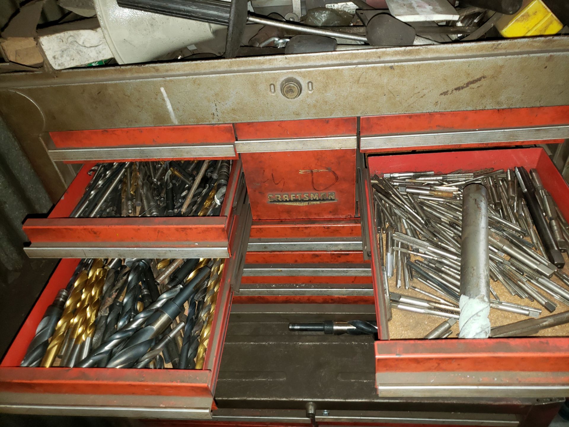 CRAFTSMAN TOOL CHEST AND ROLLER CABINET AND CONTENTS, LOT - Image 3 of 12