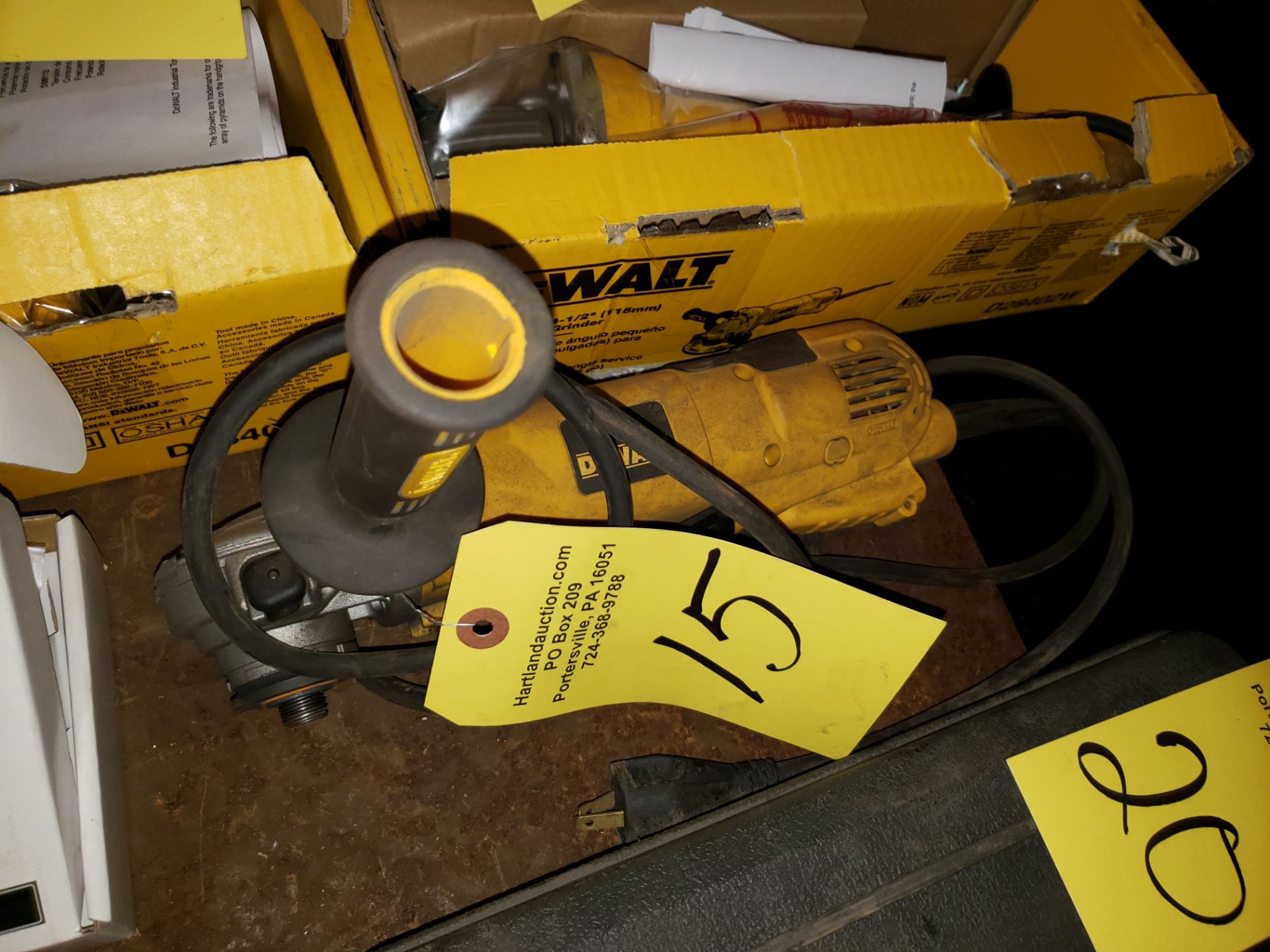 DEWALT 4 1/2 ANGLE GRINDER