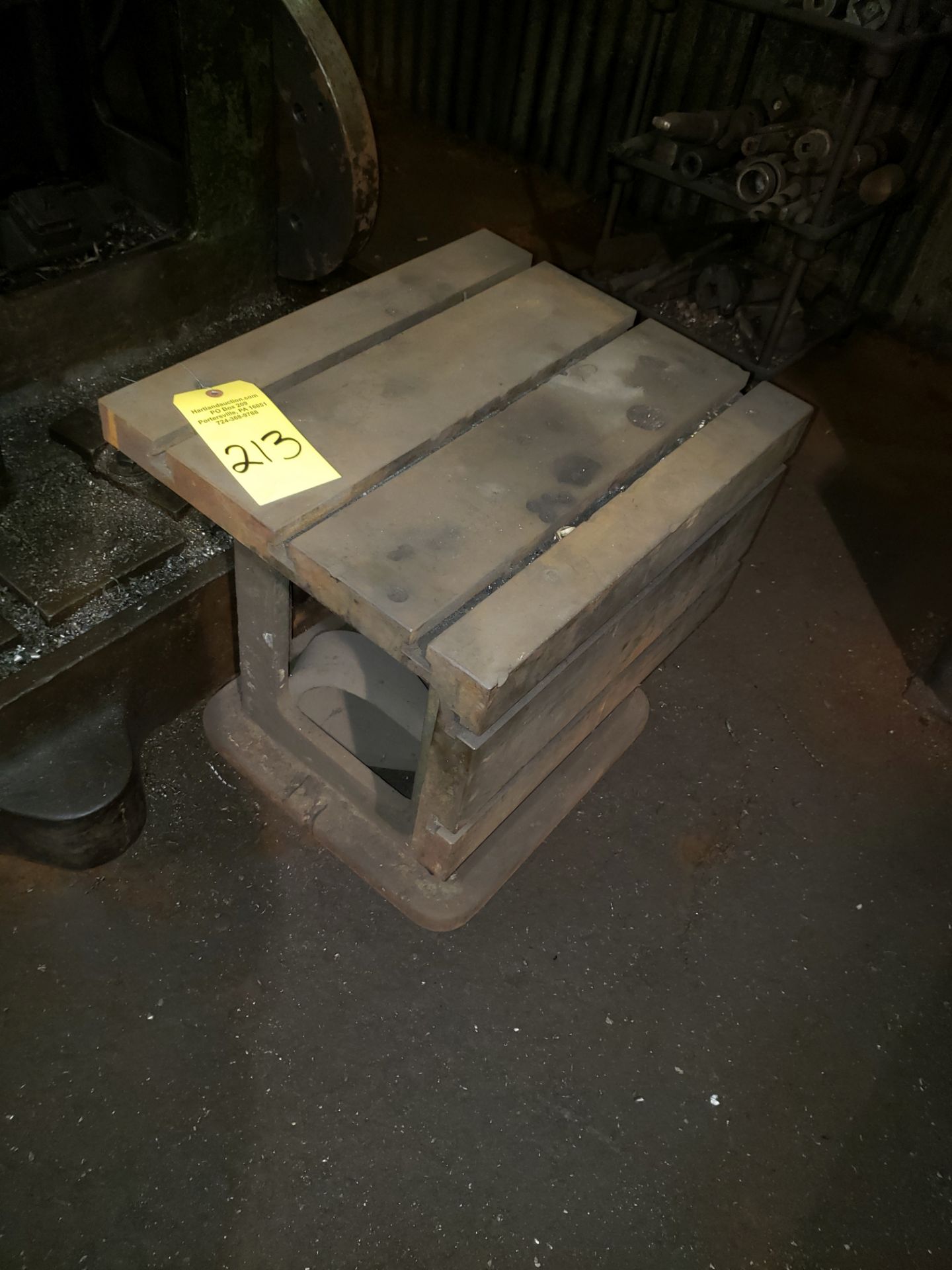 21.5" X 18" X 11.75 BOX TABLE