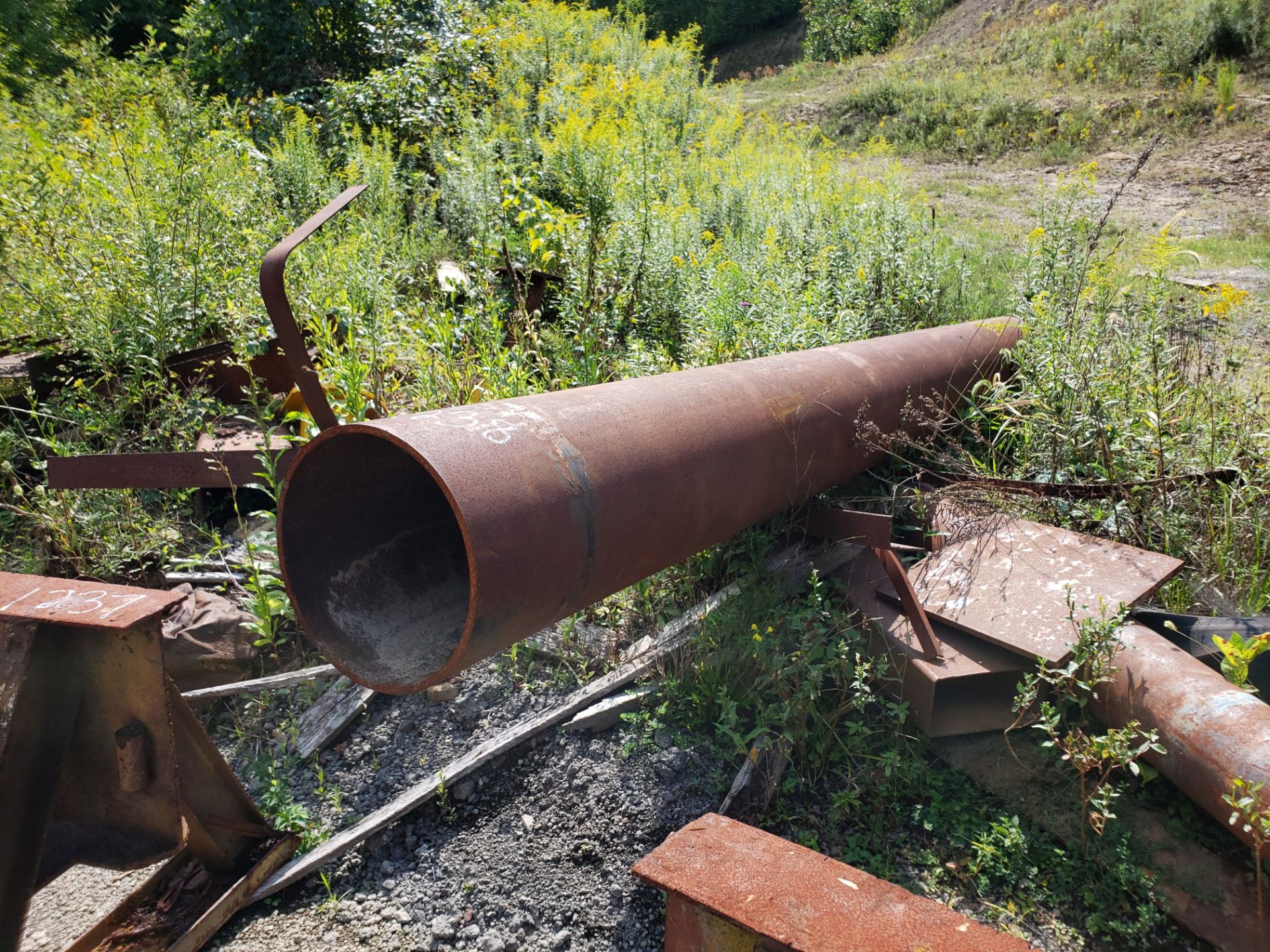 METAL PIPE AND MISC. METALS, LOT