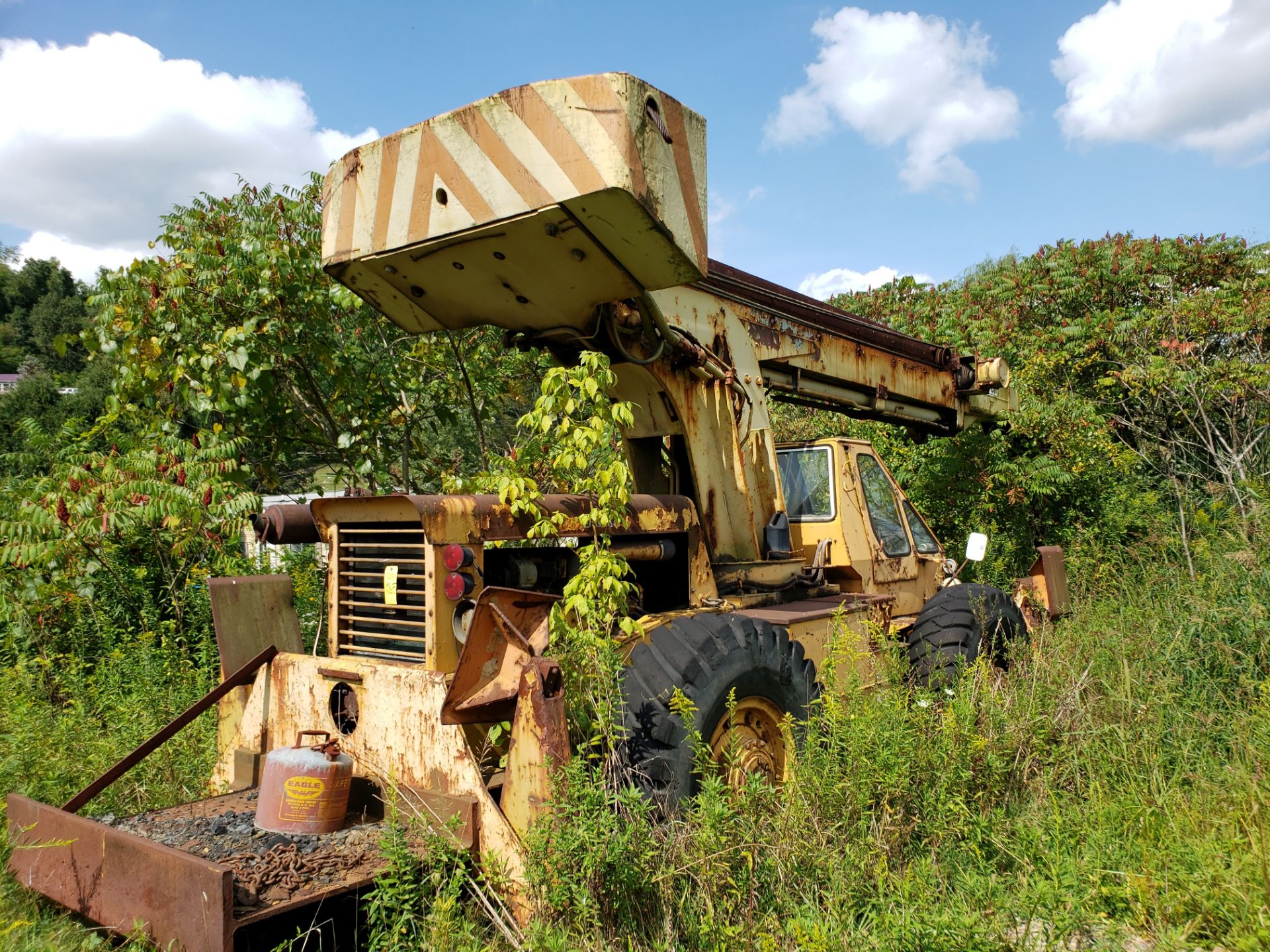 GALION ROUGHT TERRAIN CRANE 1974, DETROIT DEISEL ENGINE