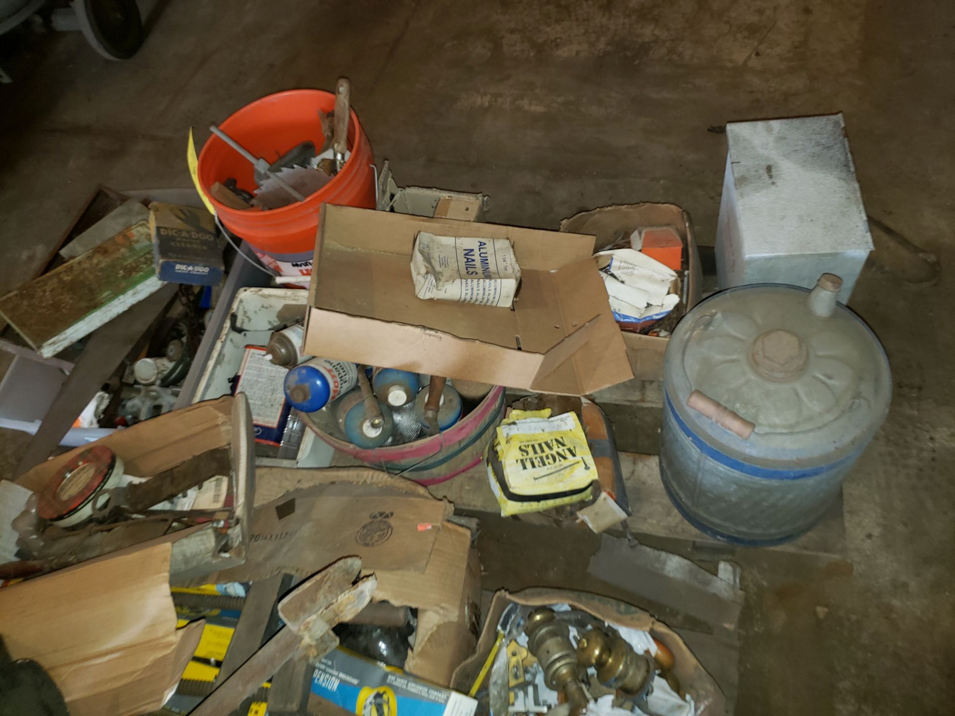 2 SKIDS GAS CAN, OILS, LOT - Image 2 of 2