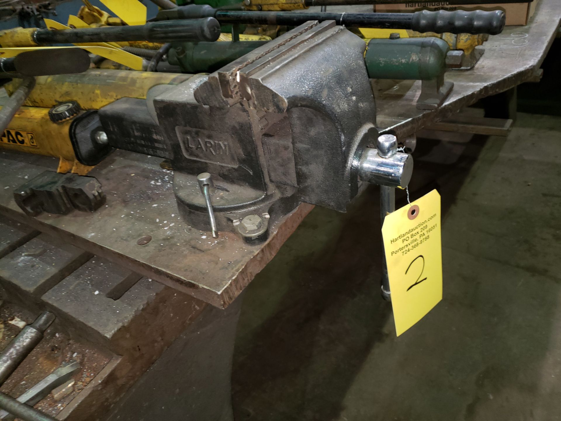 6" LARIN BENCH VISE