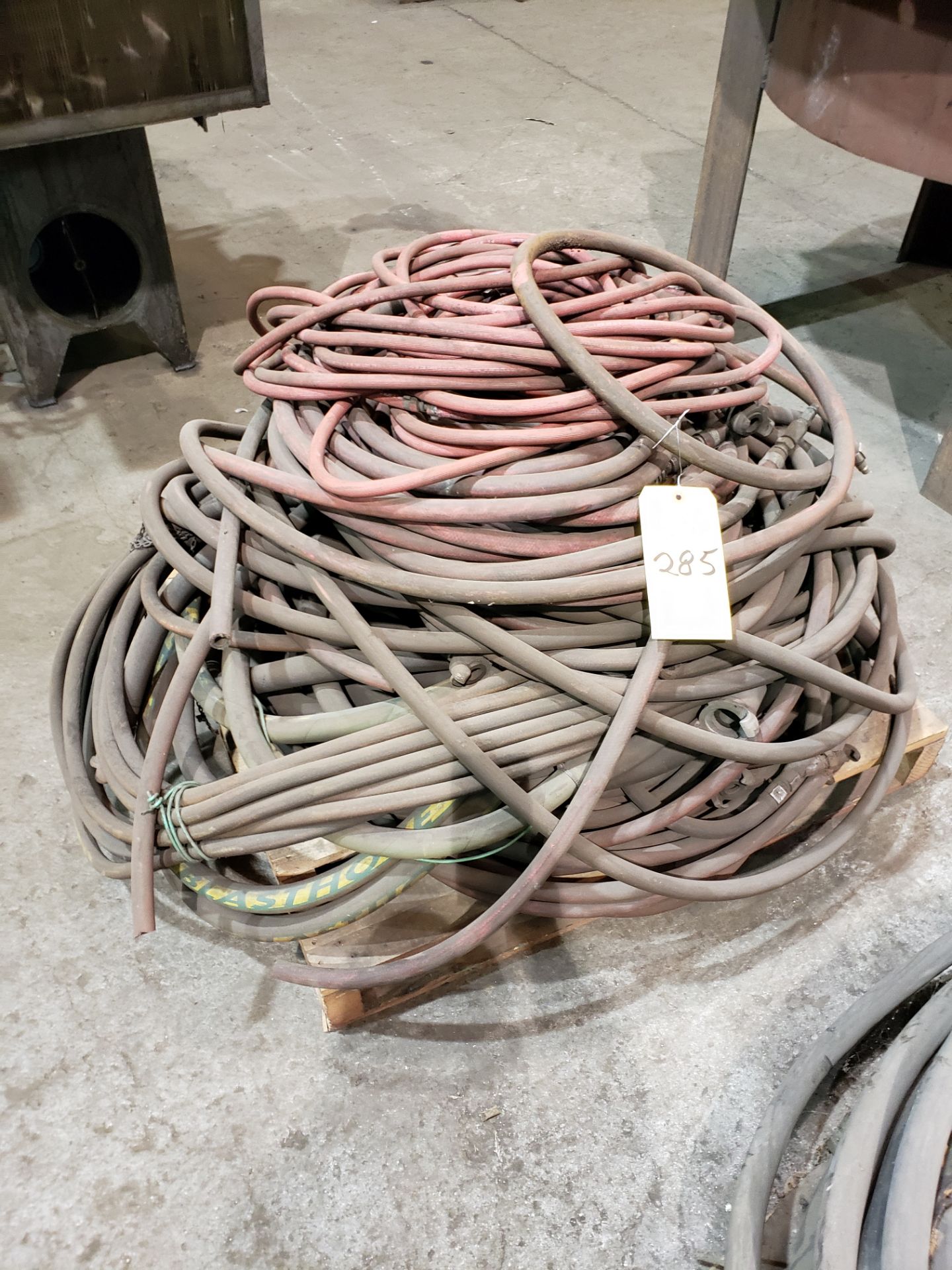 SKID OF AIR HOSE