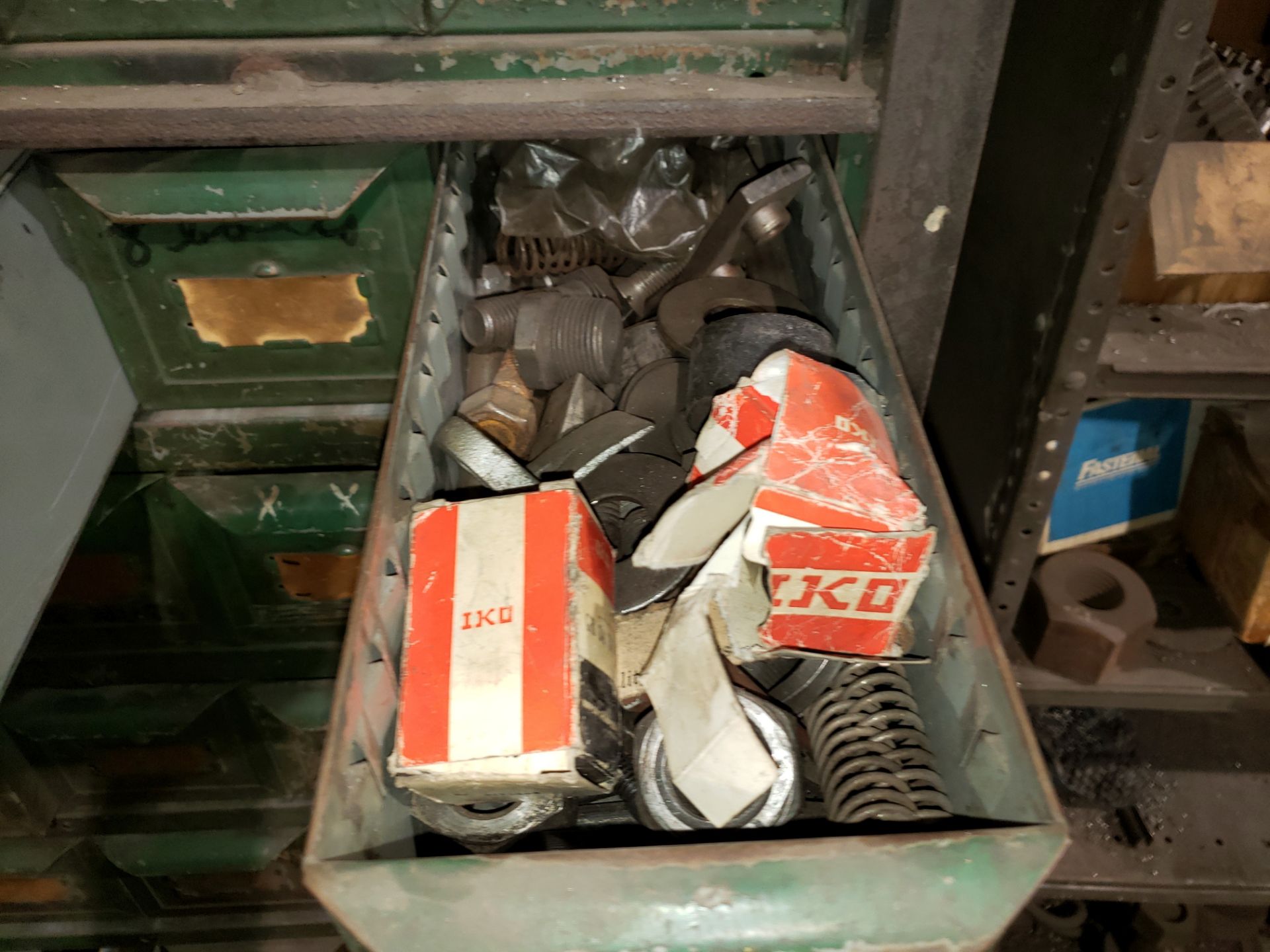 CABINET & CONTENTS - ASSORTED FASTENERS, TOOLING - Image 7 of 9