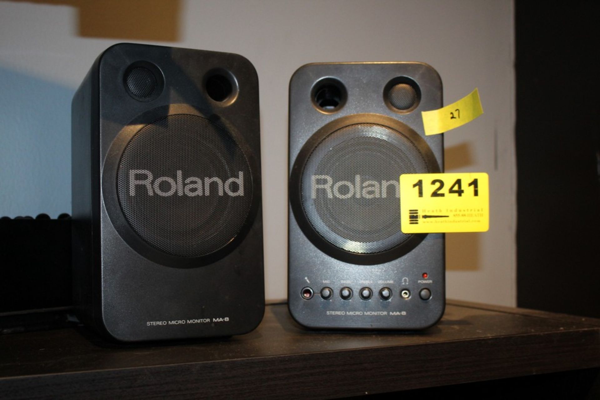 ROLAND MODEL MA8 MICRO MONITOR SPEAKERS (PAIR)