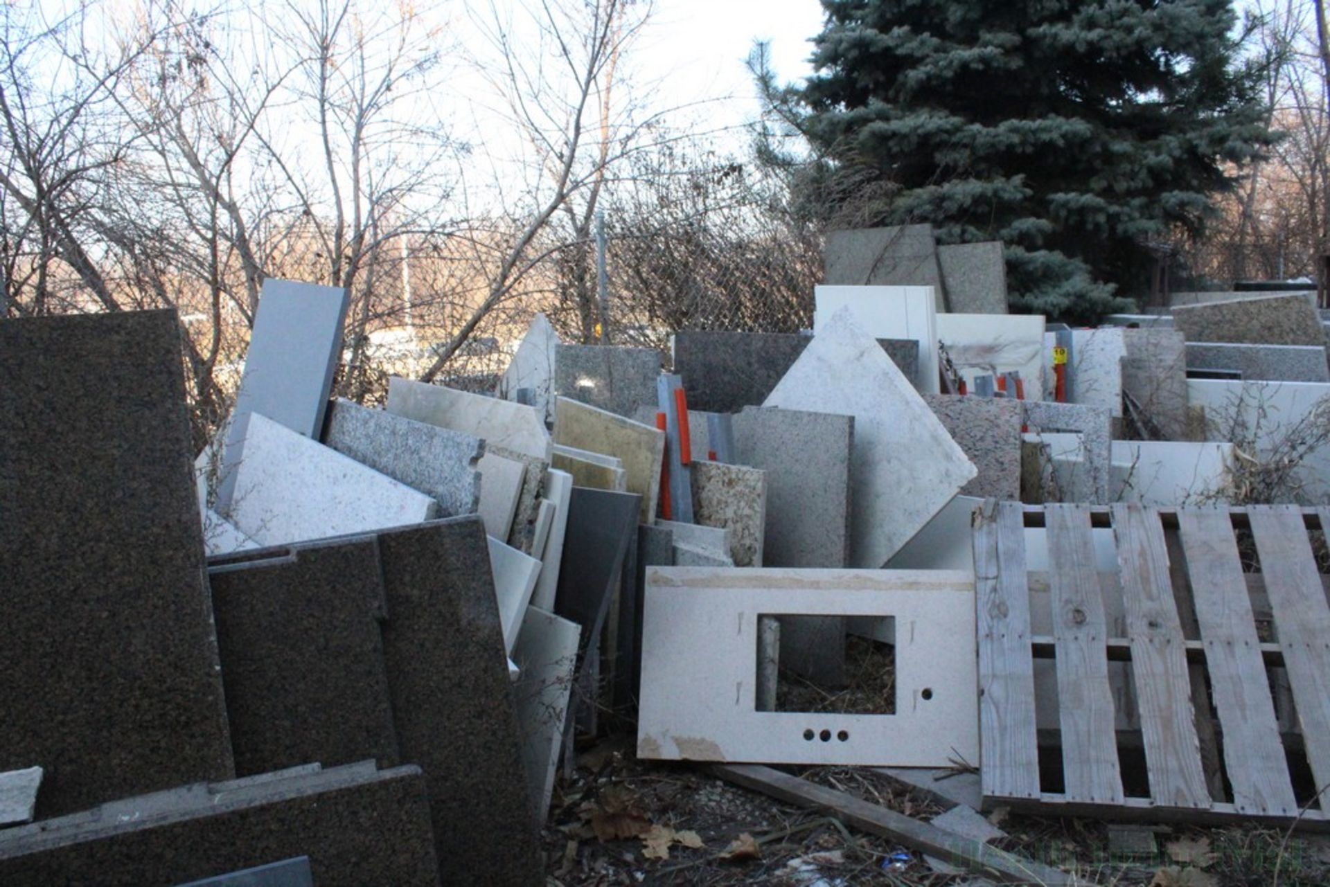 APPROXIMATELY 25' LINEAR FEET OF GRANITE SLABS