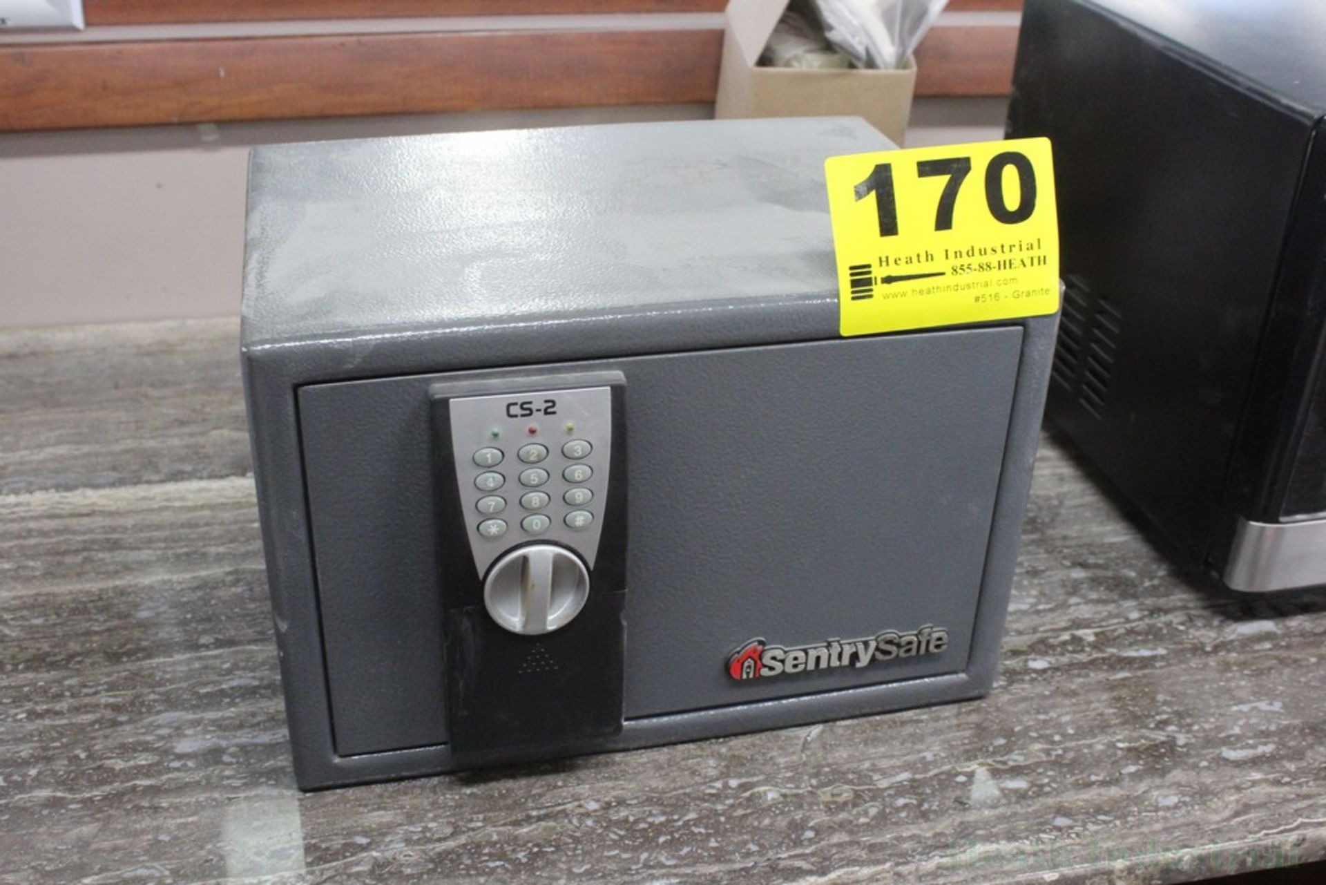 SENTRY SAFE 14" X 10" X 9" NO COMBINATION