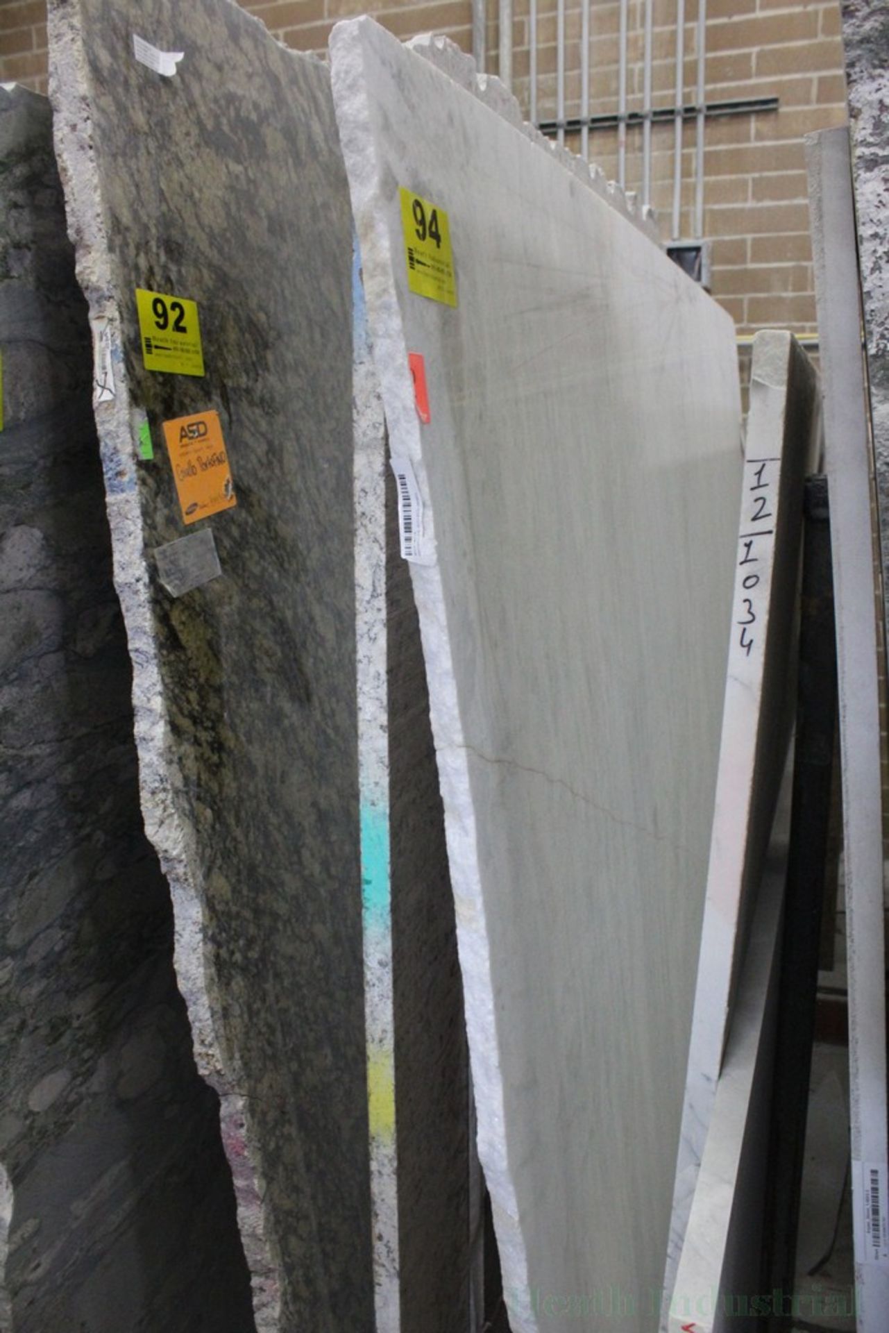 GRANITE SLAB 102" X 65" X 1 1/4" WHITE AND GREY