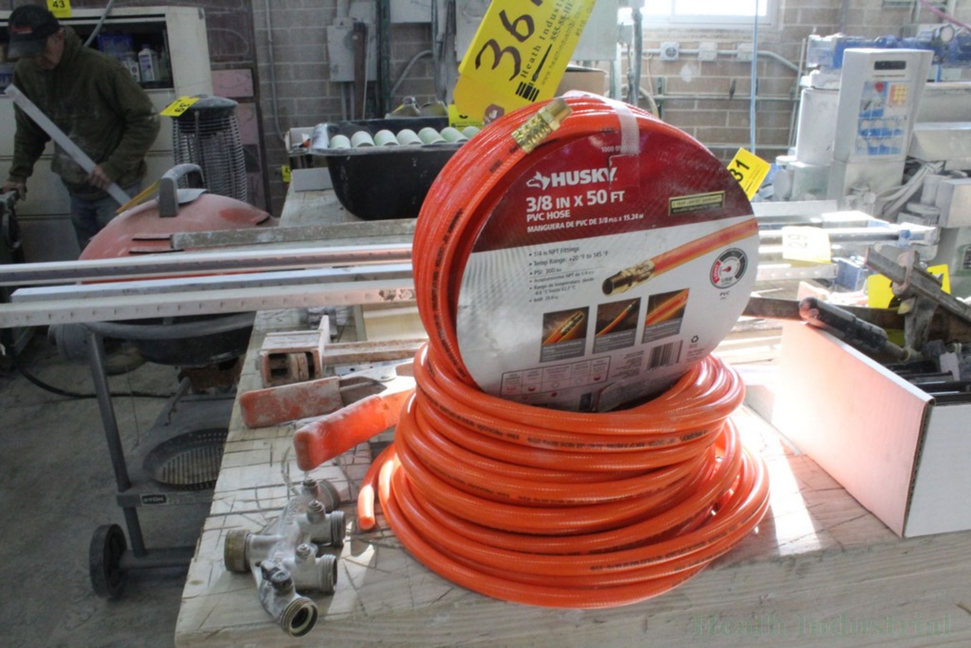 HUSKY 50 FT X 3/8" PVC AIR HOSE AND (1) ROLL HUSKY AIR HOSE