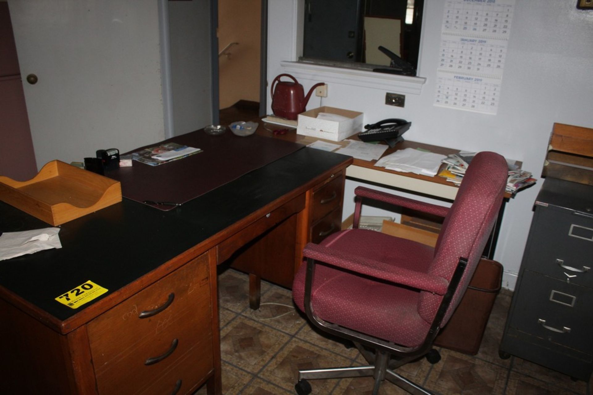 OFFICE DESK