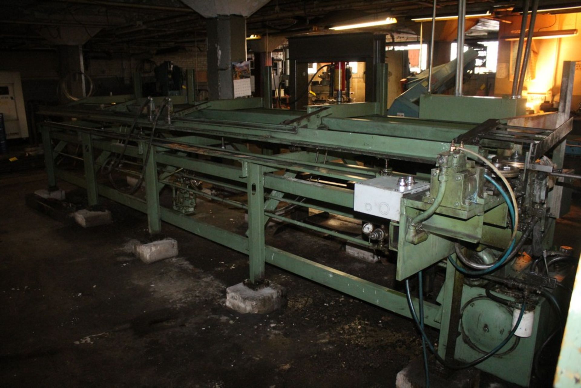 FENN 5/8" MODEL 62 IMPACT HYDRAULIC AUTOMATIC CUT-OFF MACHINE, S/N 52737, WITH STOCK FEED - Image 4 of 5