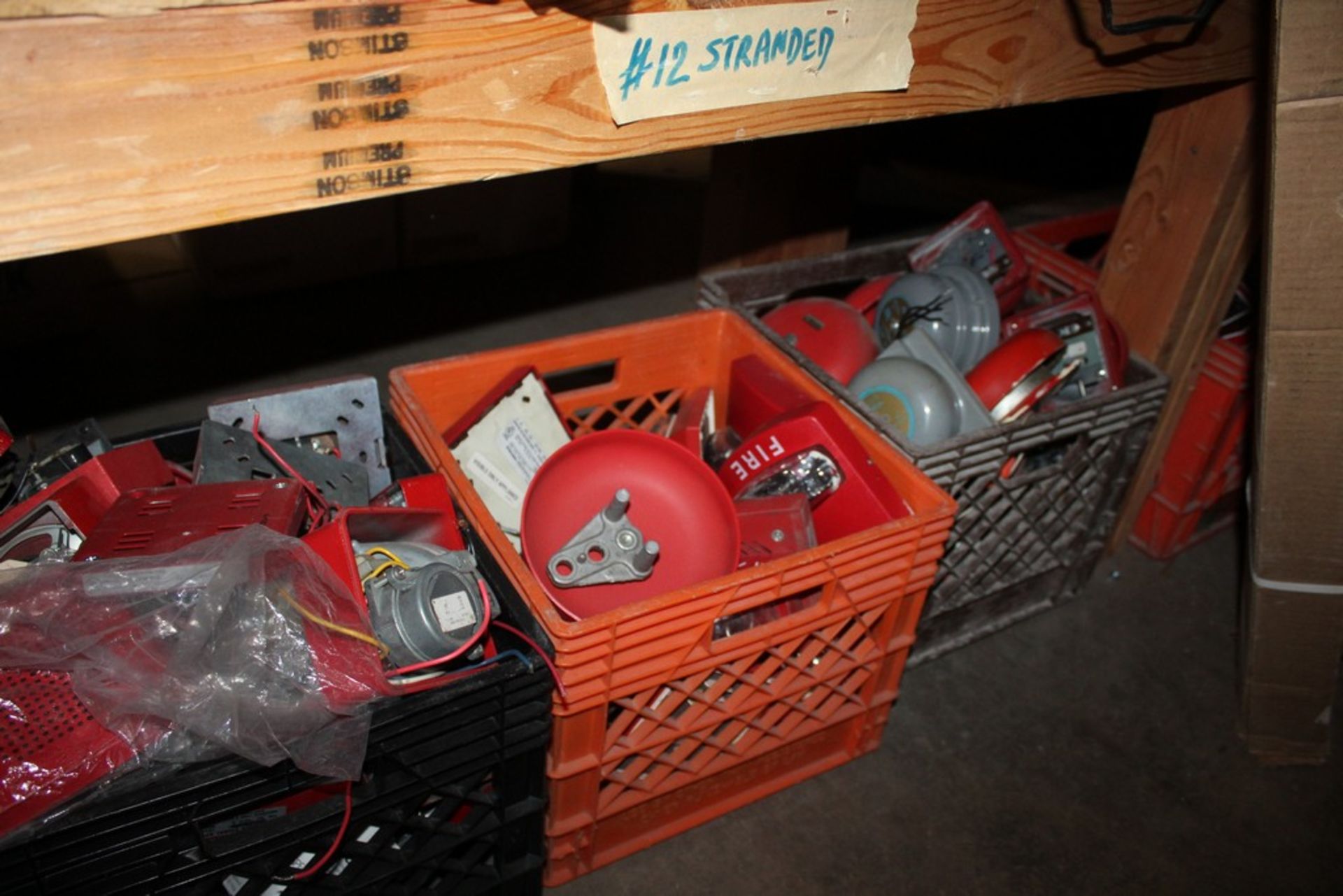 LARGE QUANTITY OF FIRE SAFETY COMPONENTS ON SHELF - Image 7 of 7