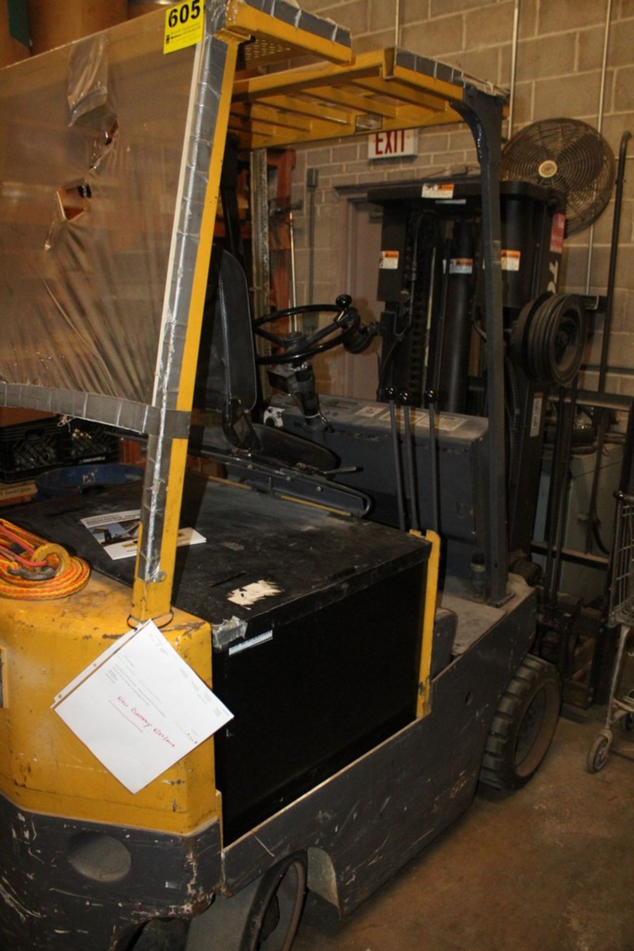 TCM ELECTRIC FORKLIFT, MODEL FGB25, S/N 7270394, 9,444 HOURS, 4,000LBS., WITH CHARGER (DELAYED REMO - Image 8 of 10