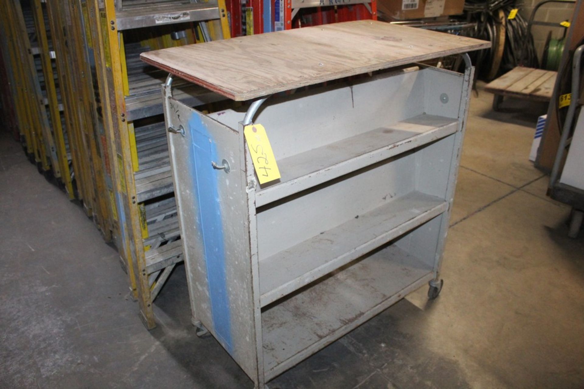 SHOP CART WITH SHELVES